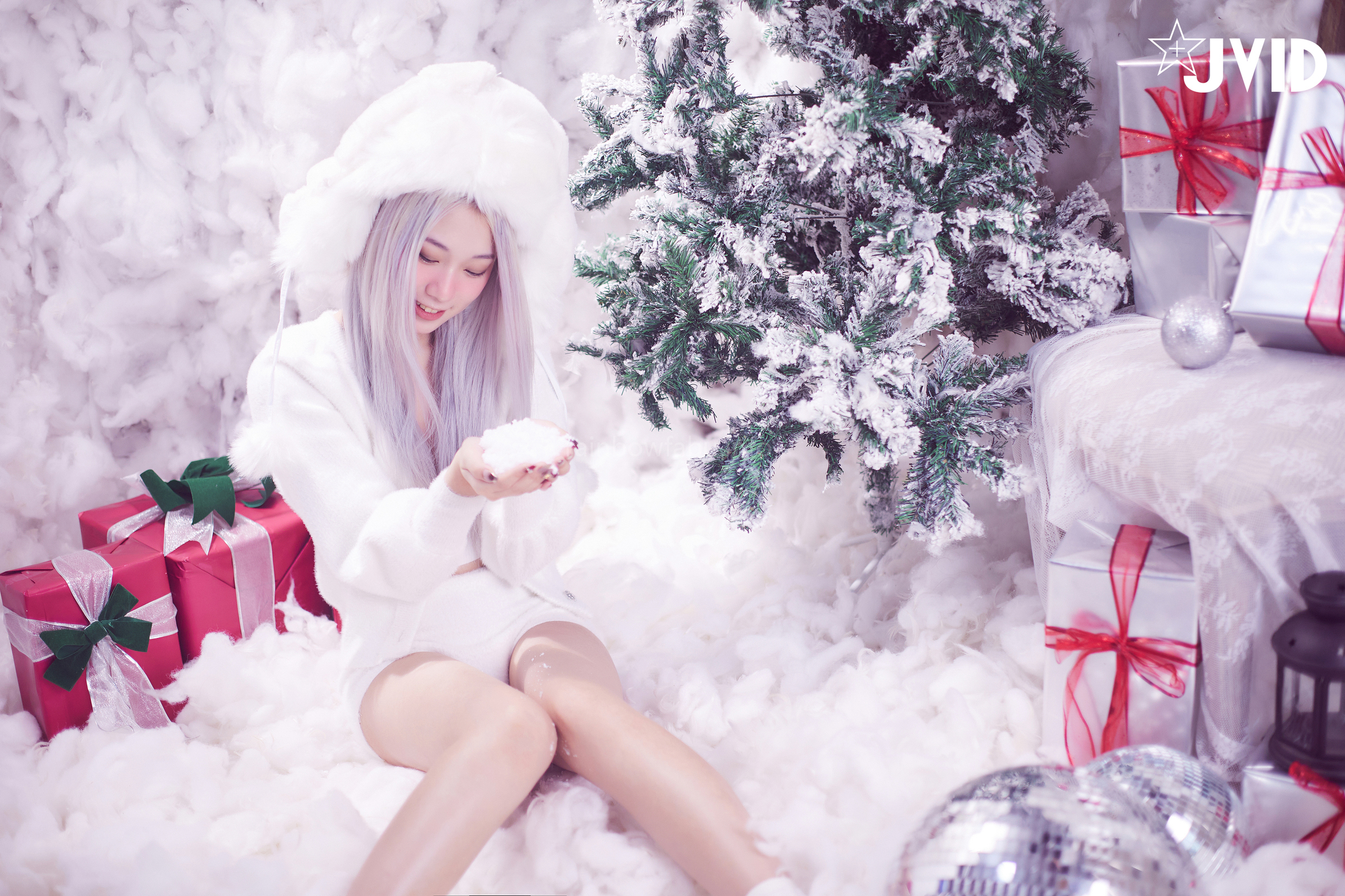 [JVID] Verna – 性感的愛死寂寞人雪女Verna陪你度過聖誕寒冬