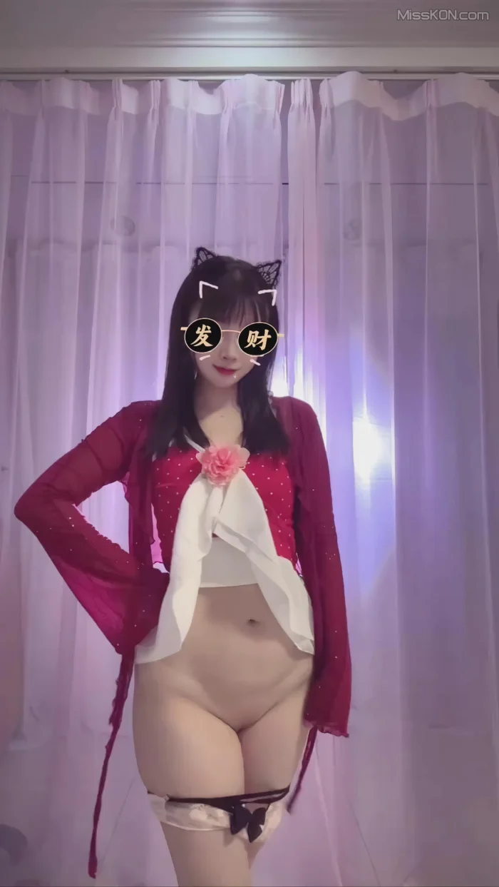 [OtherXXX] 婉婉晴晴哒： 推特白虎双马尾4月顶级VIP动感骚舞