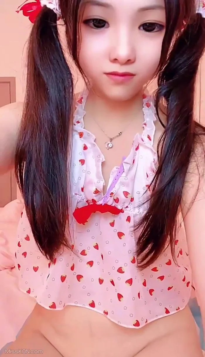 音萌软妹: 软萌学妹 直播间脱光很诱惑 17 音萌软妹: 软萌学妹 直播间脱光很诱惑