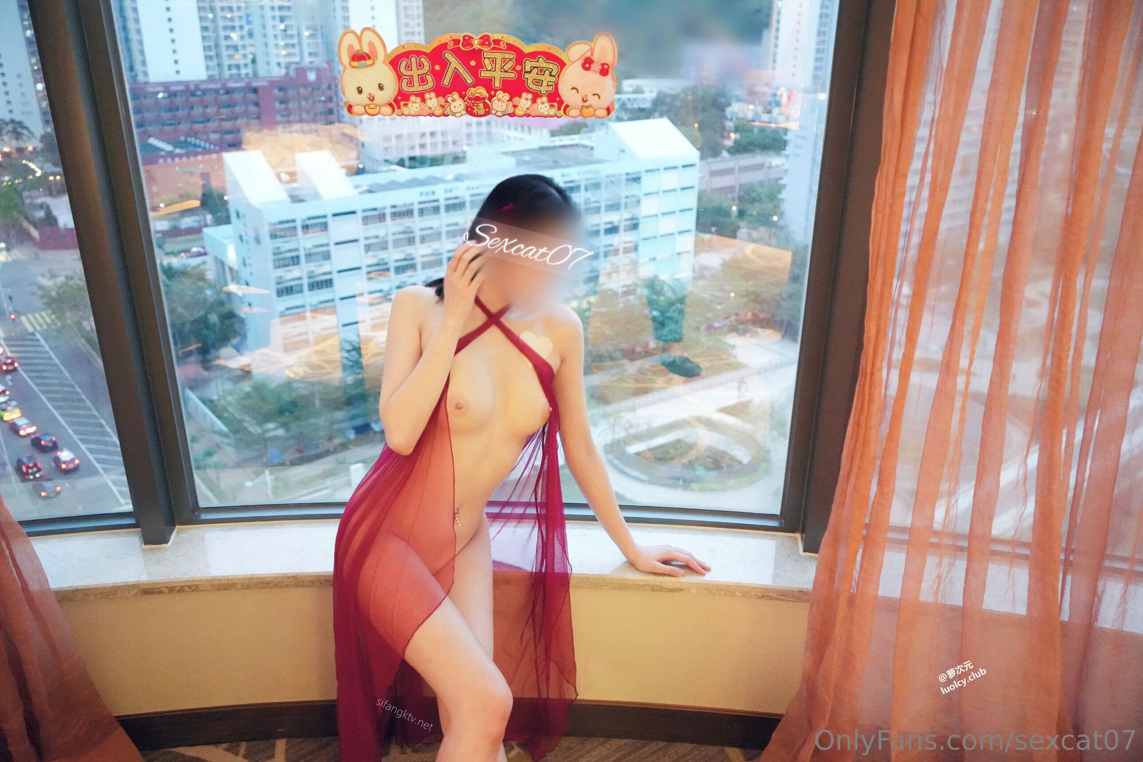 [OtherXXX] Sexcat(性感的猫)： OF究极绿帽骚妻 健身室大乱交混战