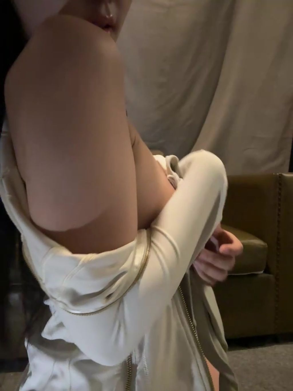 jiajia_L: 健身房内的秘密 #02 56 jiajia_L: 健身房内的秘密 #02