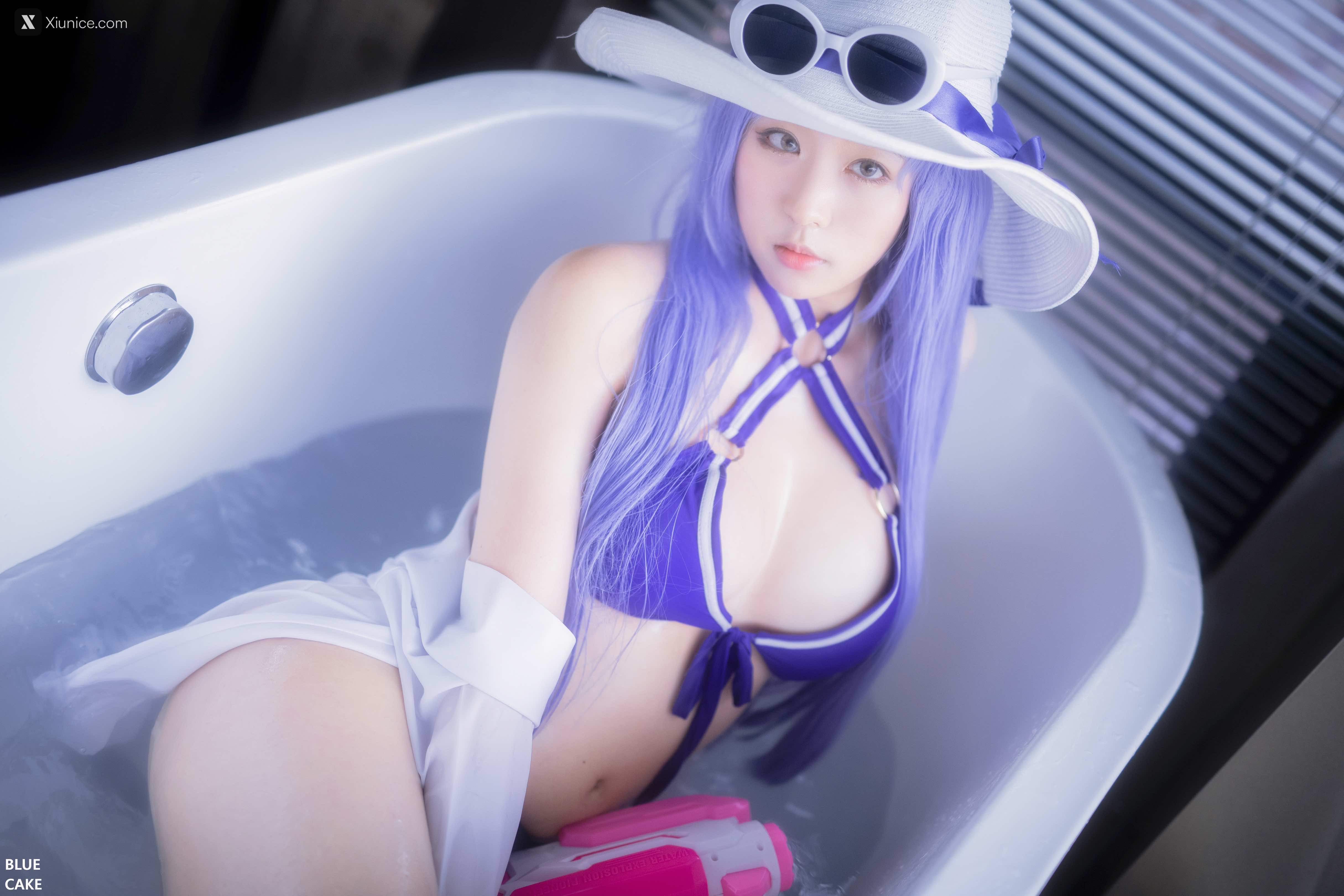 BLUECAKE Nono – Pool Party Caitlyn 4K