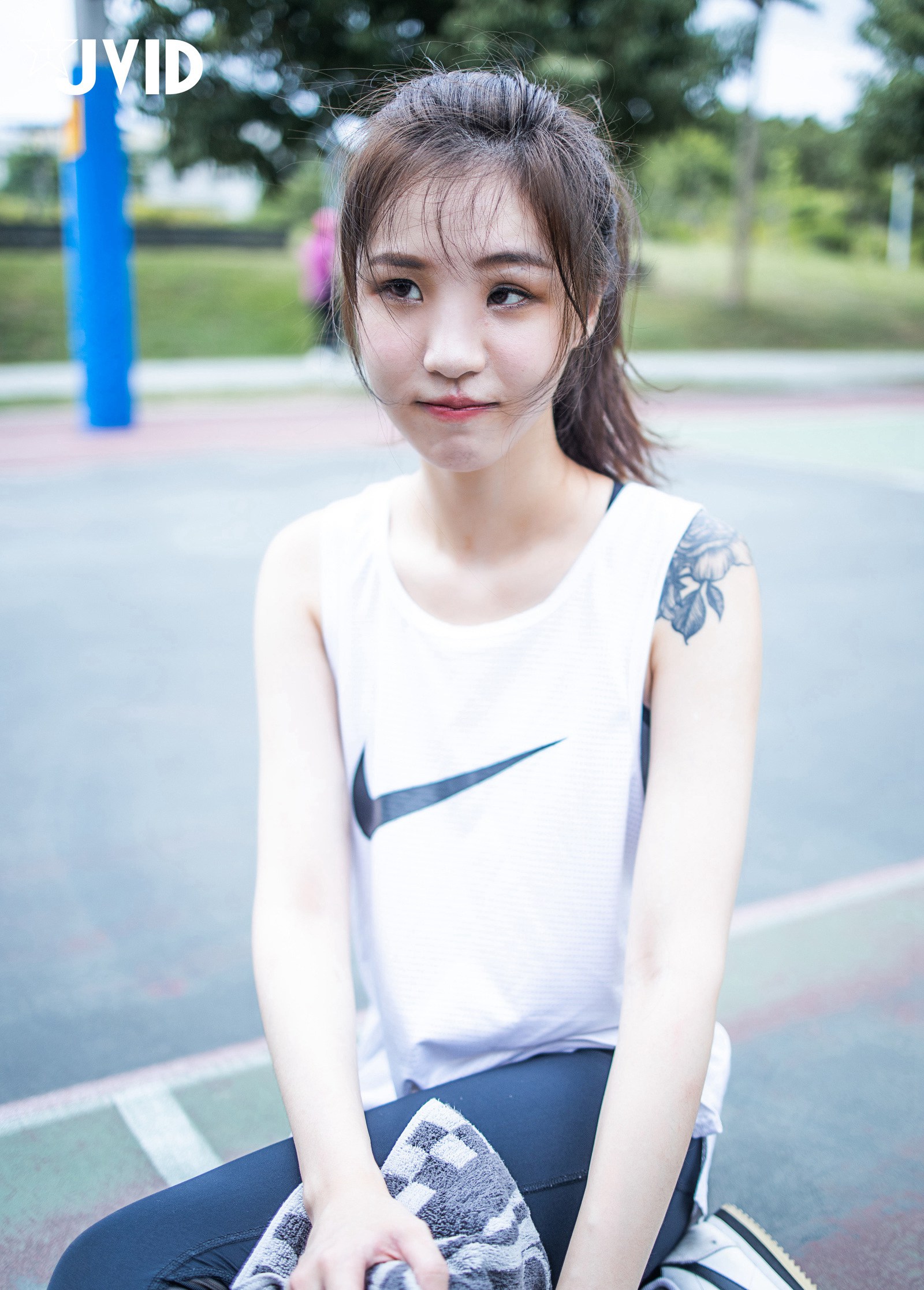 [JVID] Catlin – 高校初恋女生-运动后Sex-約打籃球-卻被好友偷約去旅館