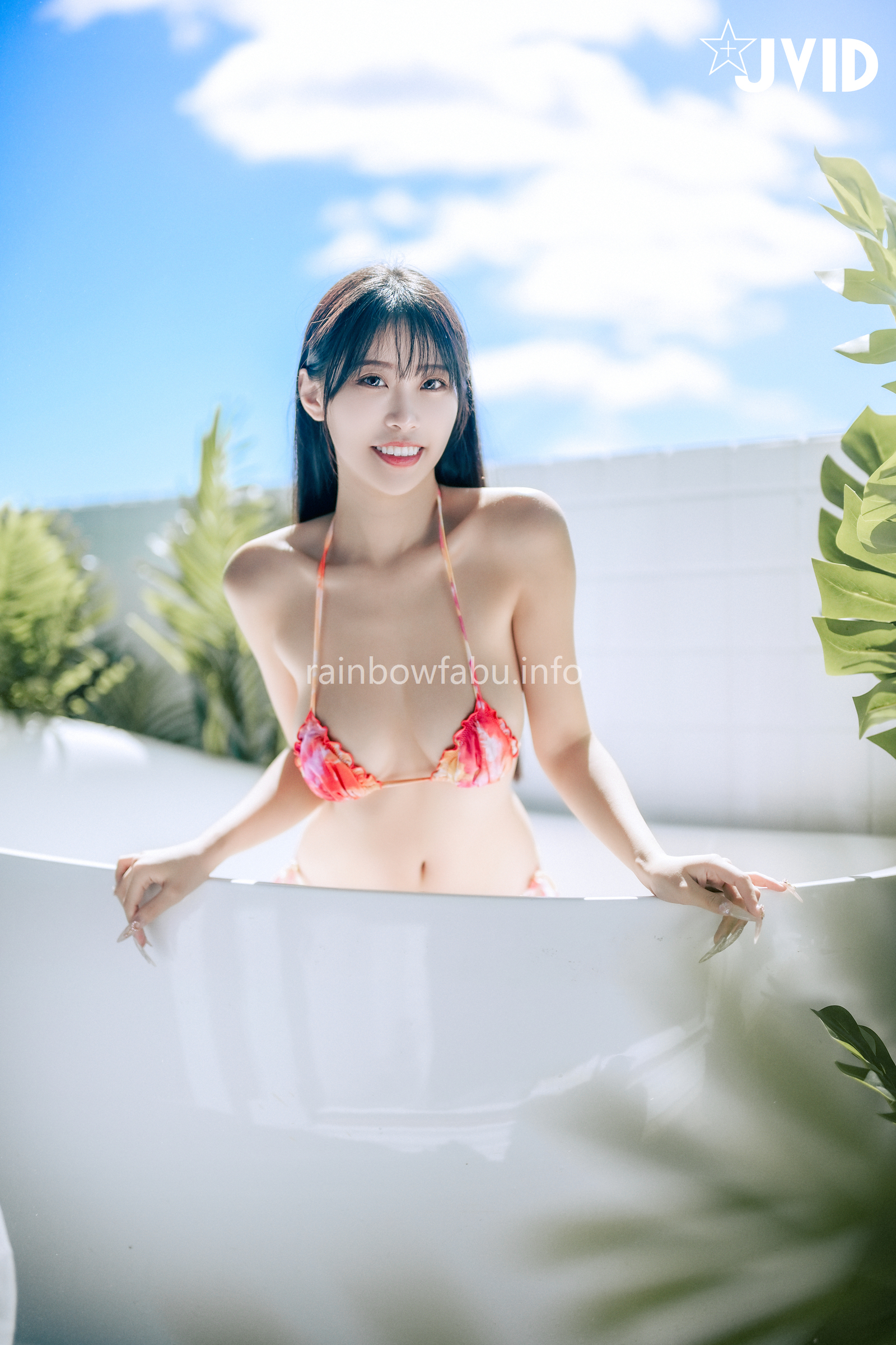 [JVID] WenHsin 玟妡 – 濕身陽台戲水夏日多巴胺😳超小片比基尼🔥羊入虎口不吃對不起自己😈