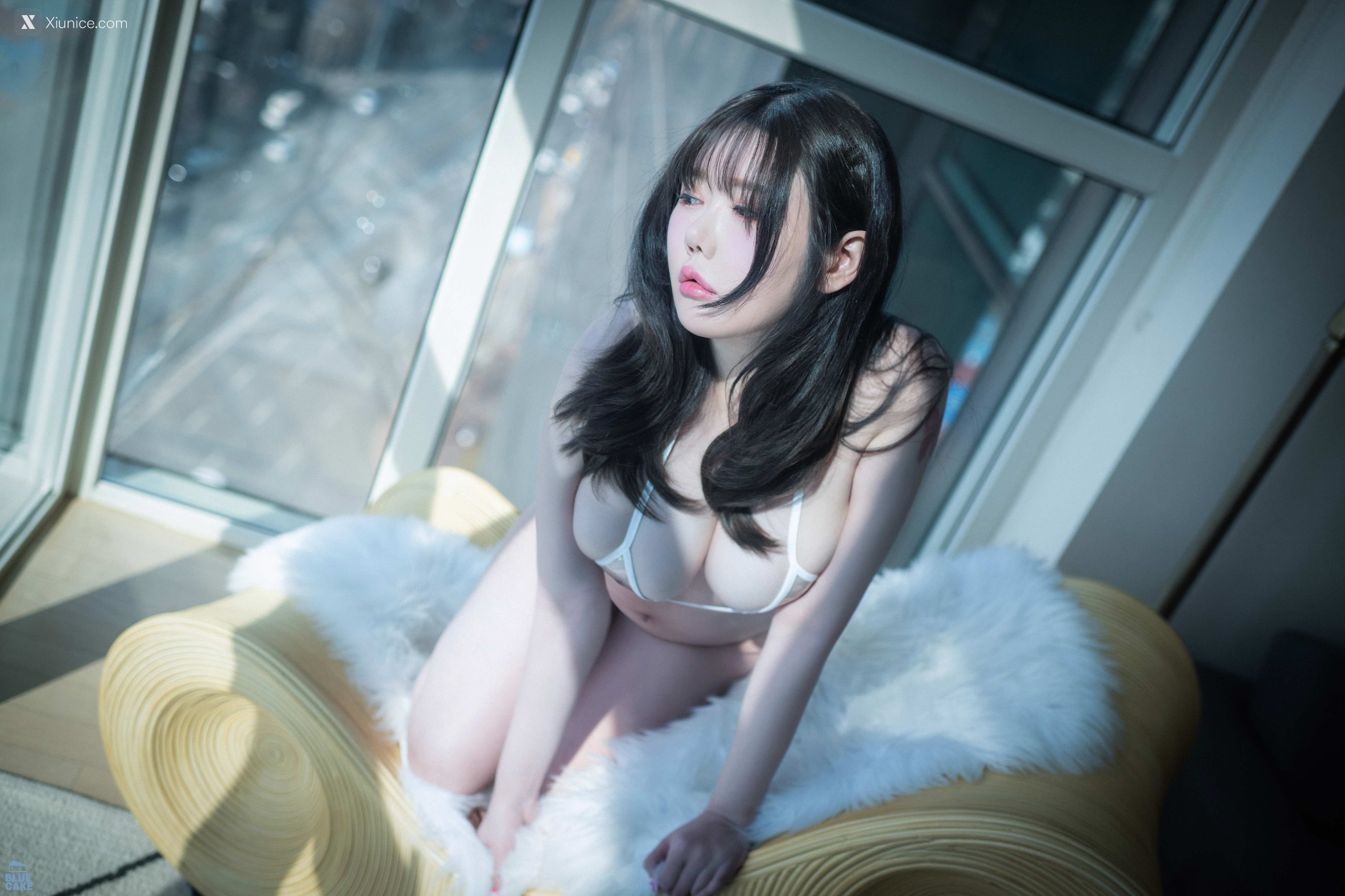 BLUECAKE SUA (지수아) – Vol.05 Nude Bikini White (RED+) 4K