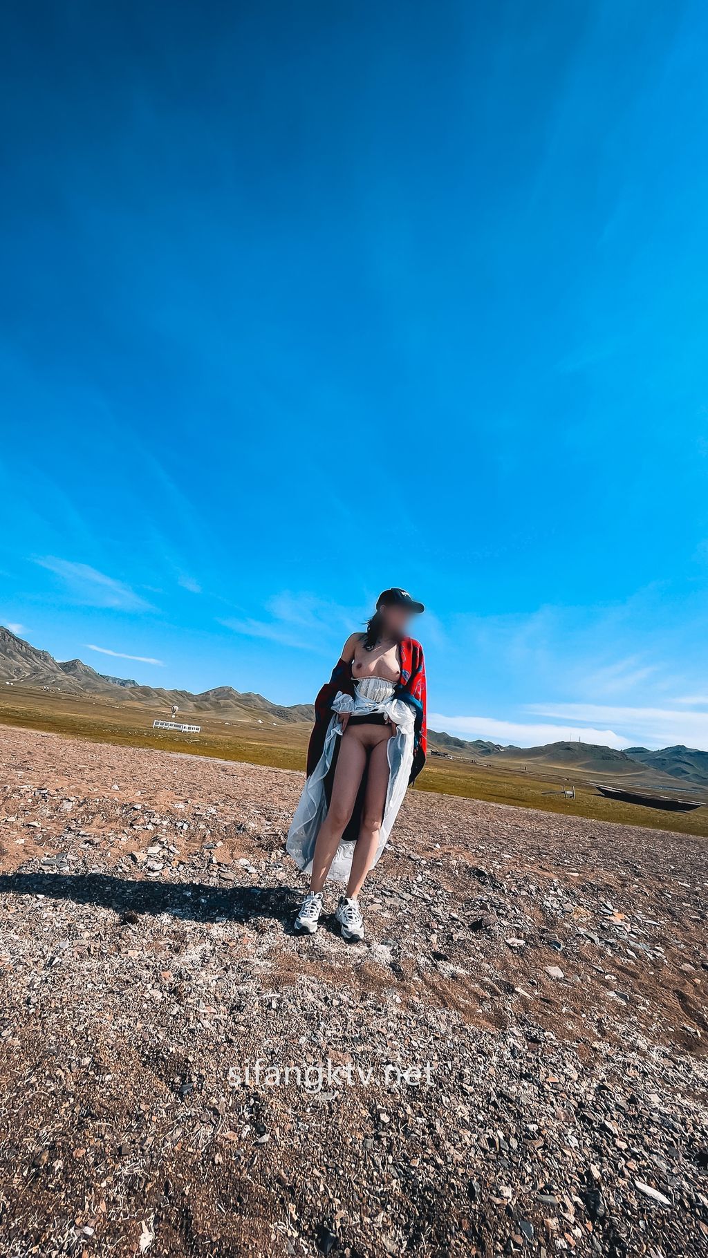 [OtherXXX] 小可爱： 绿帽癖NTR夫妻 旅拍露出