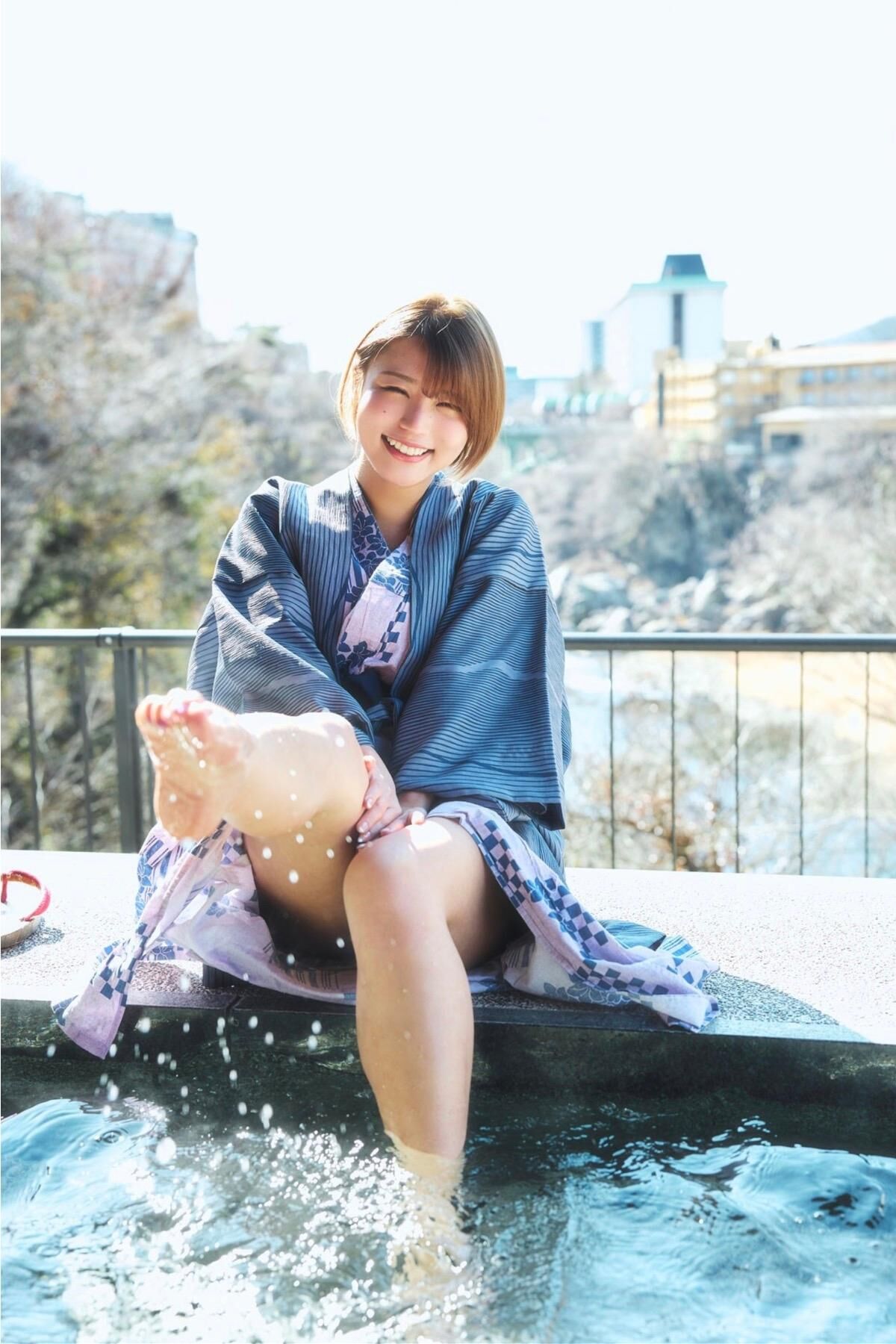 ENA - 元保健室の先生が放つ強烈な色気 SPA デジタル写真集
