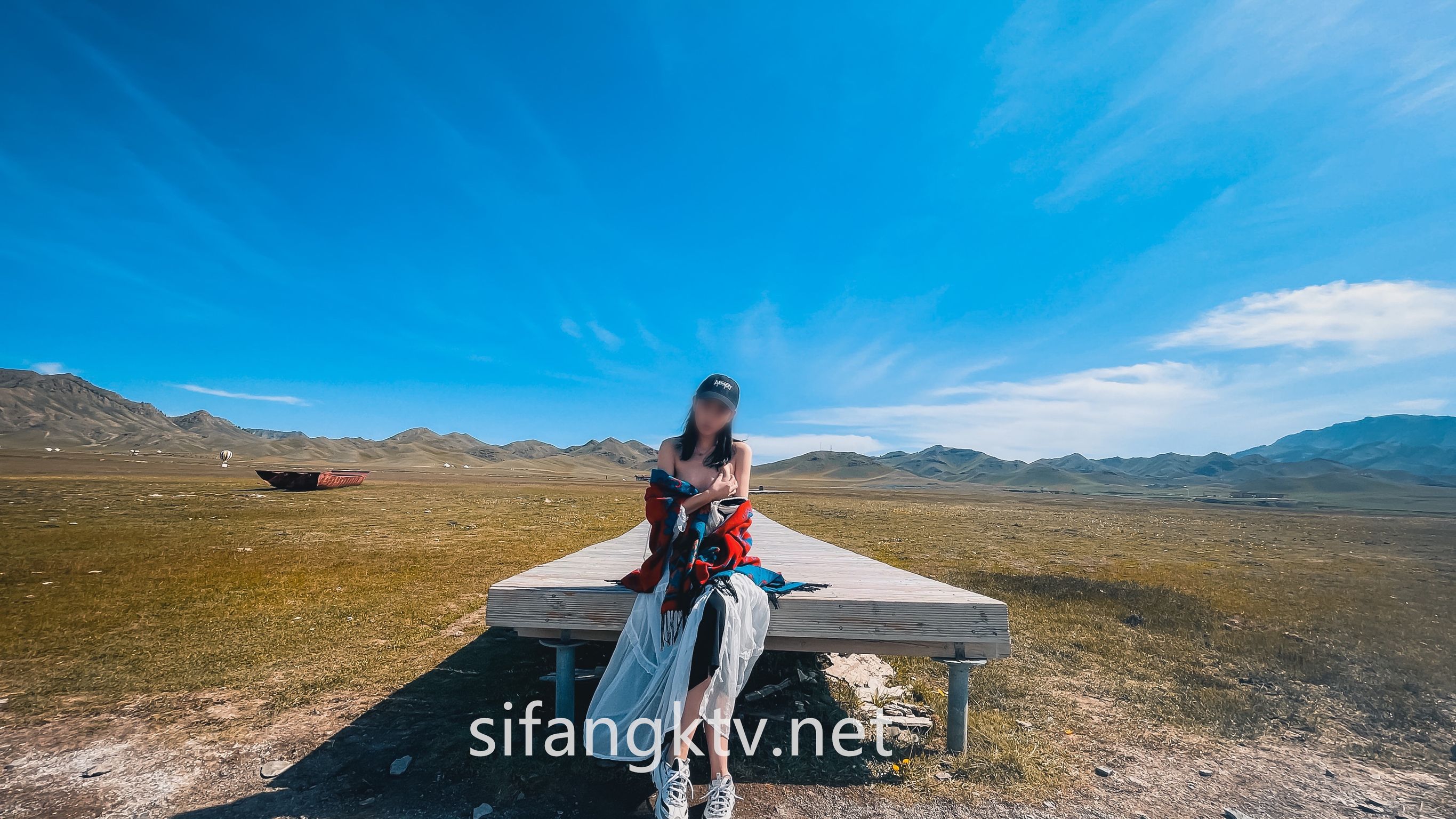 [OtherXXX] 小可爱： 绿帽癖NTR夫妻 旅拍露出