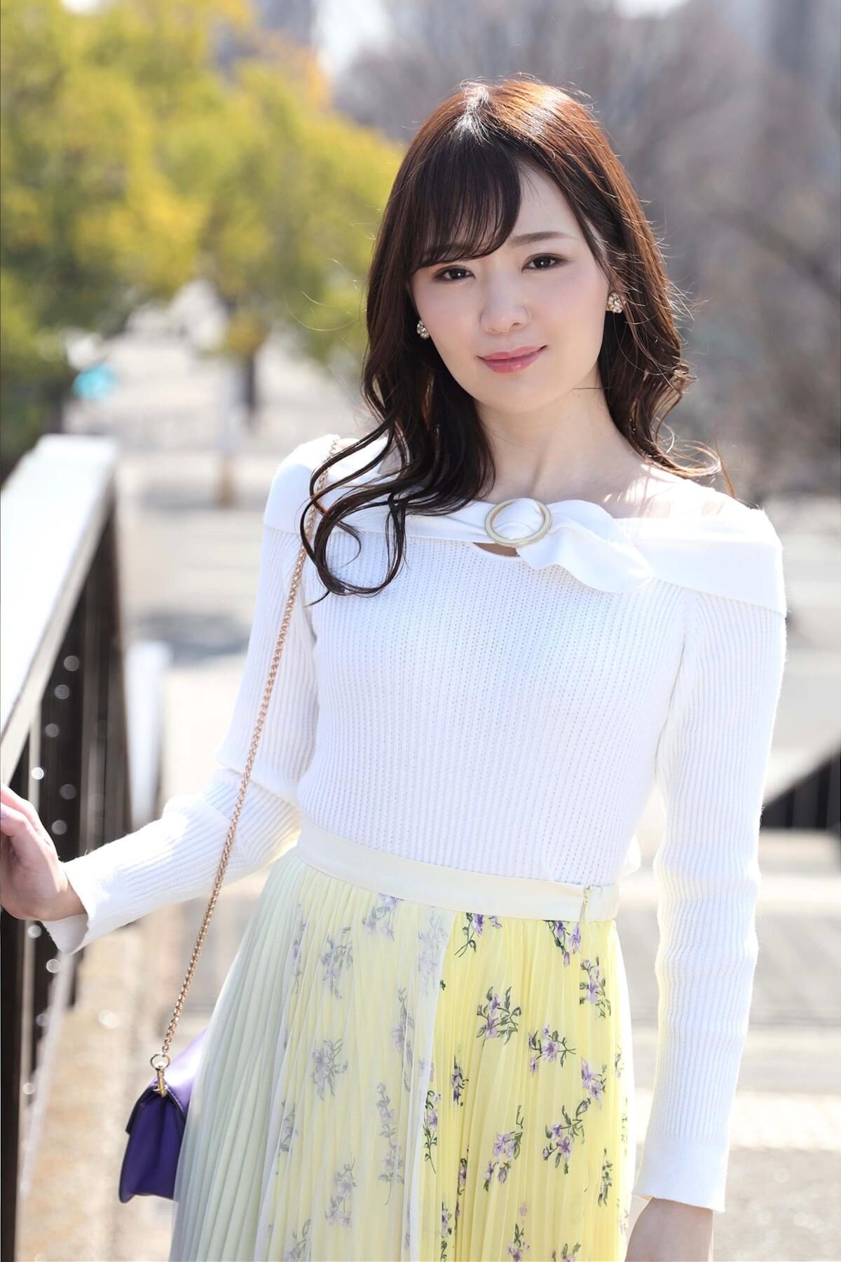 Nono Enomoto 榎本乃々 - AV女優の友達に感化され決意の撮影に挑んだ若奥様