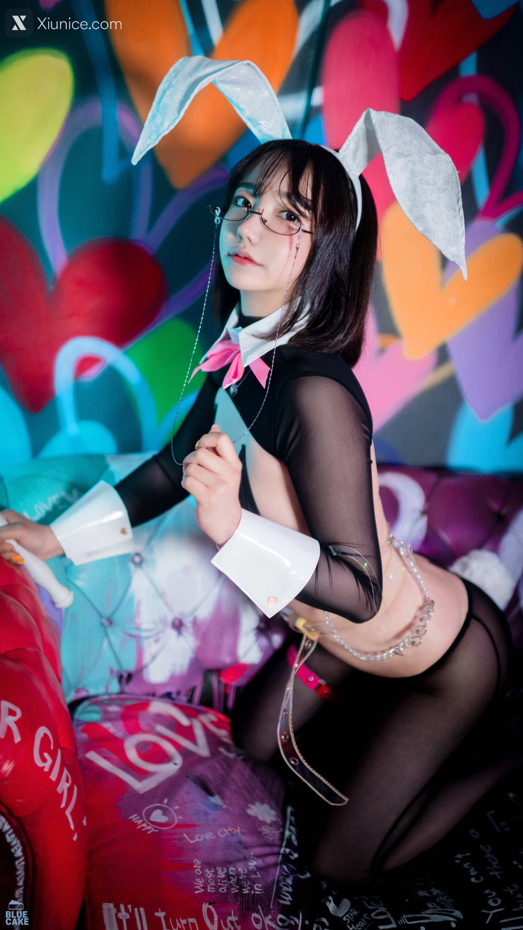 BLUECAKE Son Ye-Eun (손예은) – Reverse Bunny Girl 4K