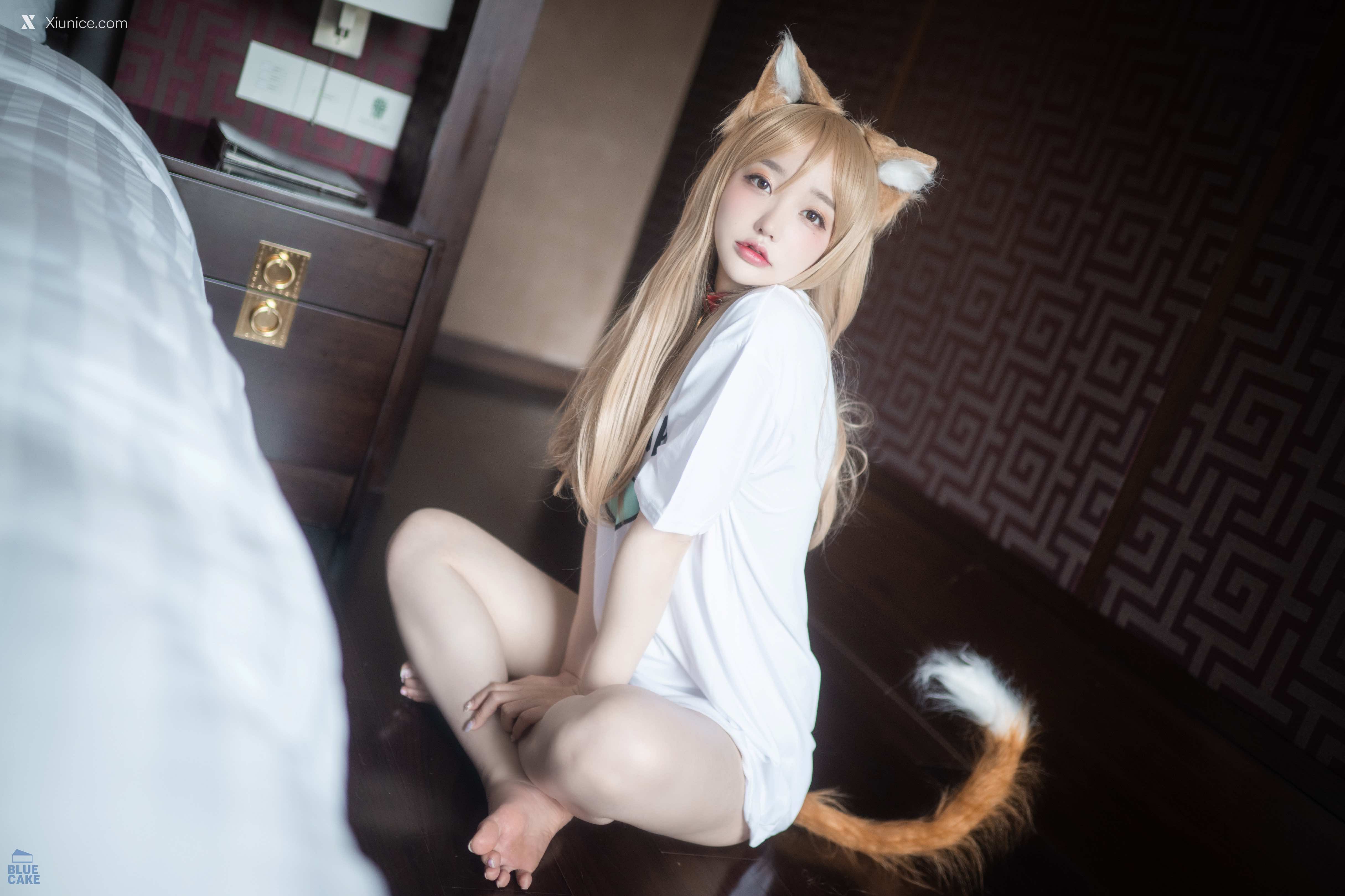 BLUECAKE Son Ye-Eun (손예은) – Puss Puss (+RED Ver + COSPLAY) 4K