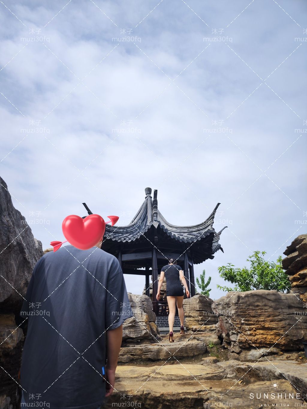 [OtherXXX] 沐子： 人前露出极品人妻
