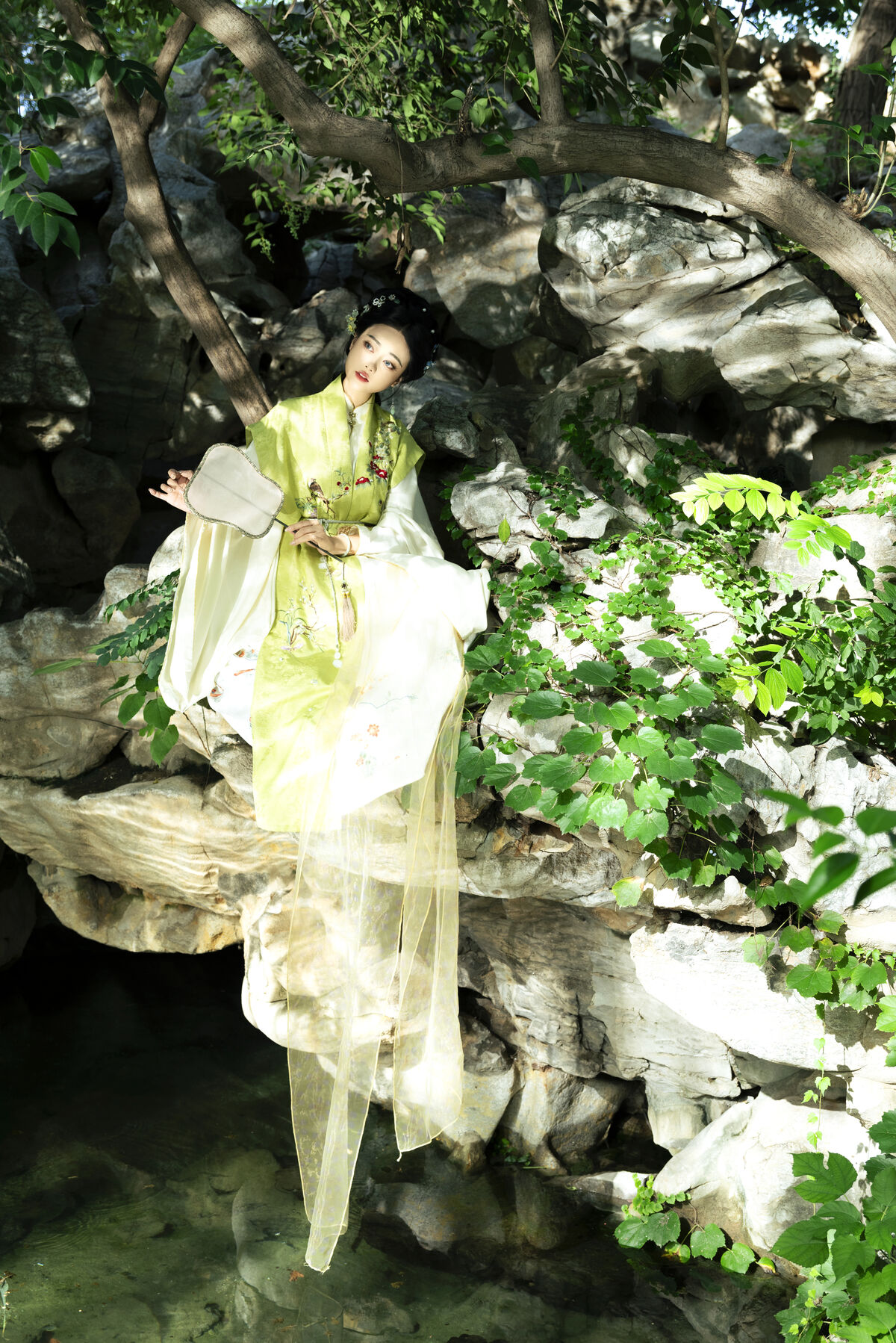 YiTuYu艺图语 Vol.10448 Yi Ming