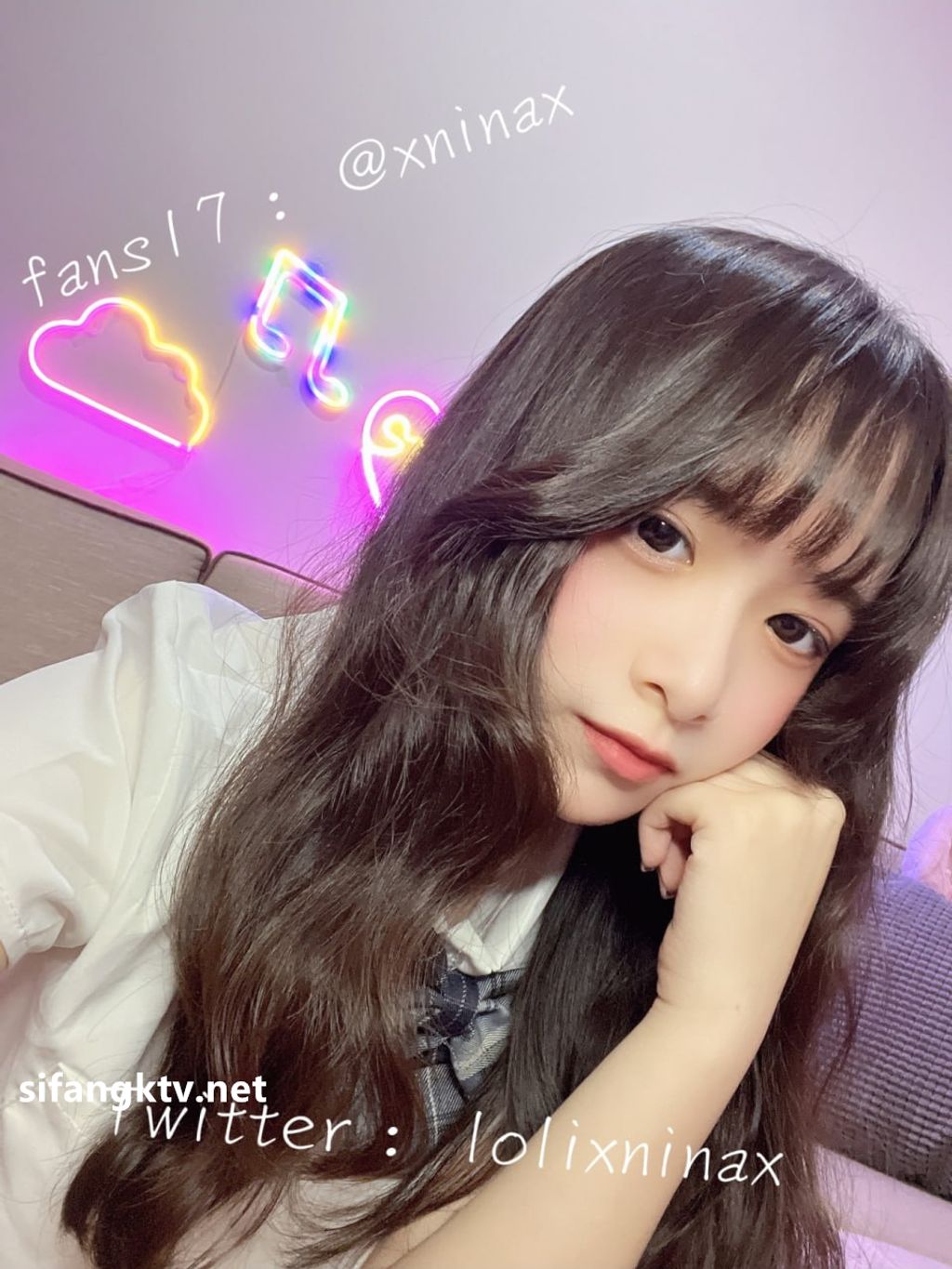 lolixnixax(小只马妮娜): 超级可爱的双马尾福利姬 #01 275 lolixnixax(小只马妮娜): 超级可爱的双马尾福利姬 #01