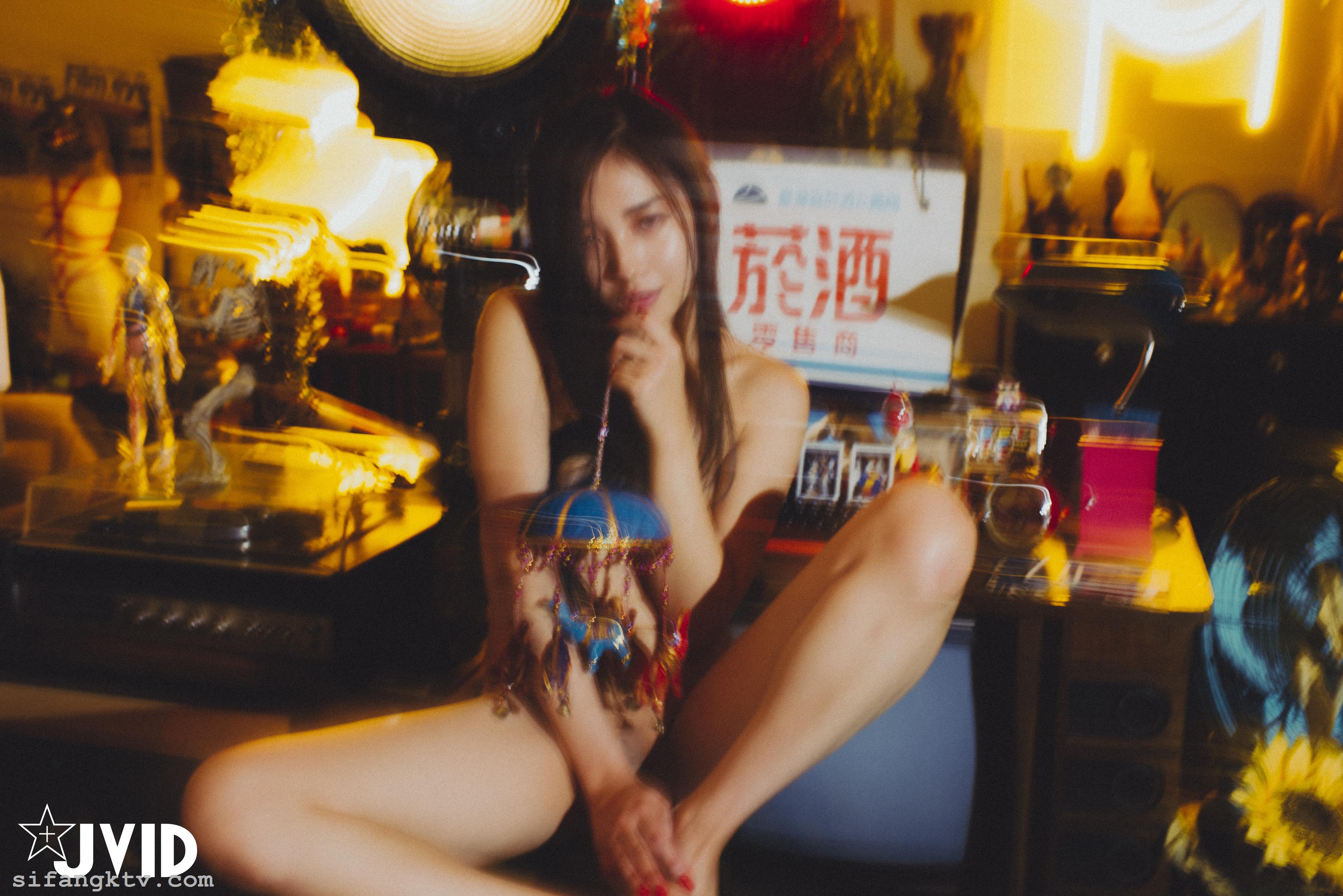 [JVID] 夏暮光 – 首本上空寫真 慾望之奴— Desire’s slave (or slut)