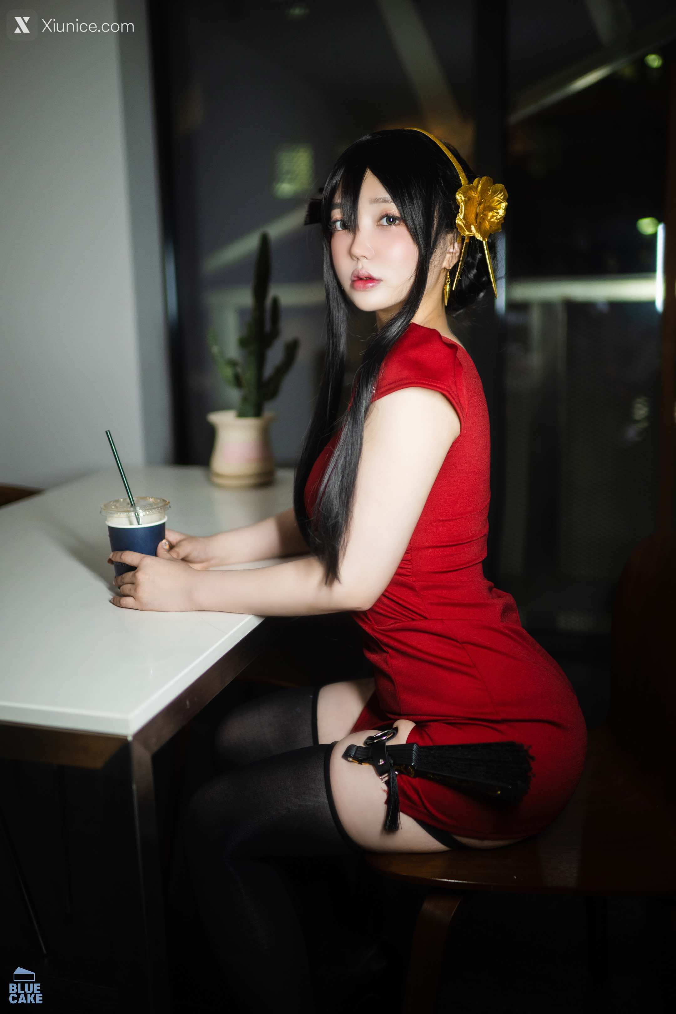 BLUECAKE Son Ye-Eun (손예은) – Black Rose RED+ 4K