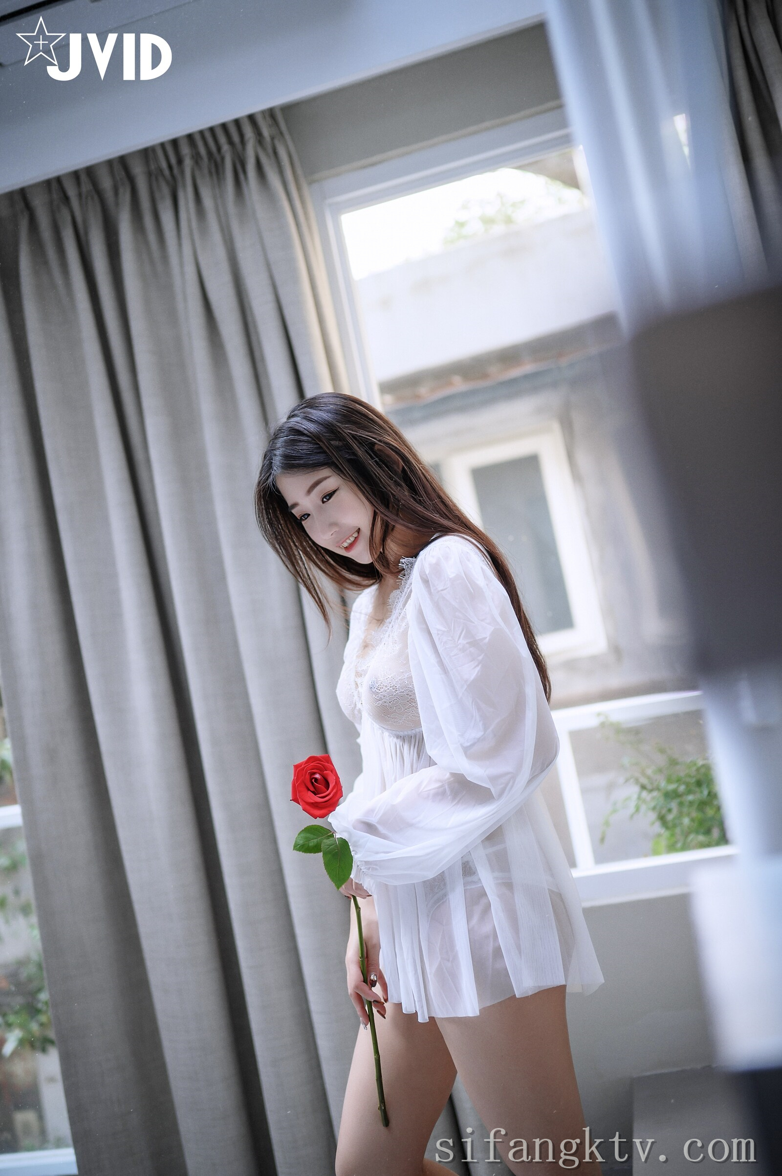 [JVID] 肉包Mini – 用玫瑰成功征服可爱肉包的肉体-热爱
