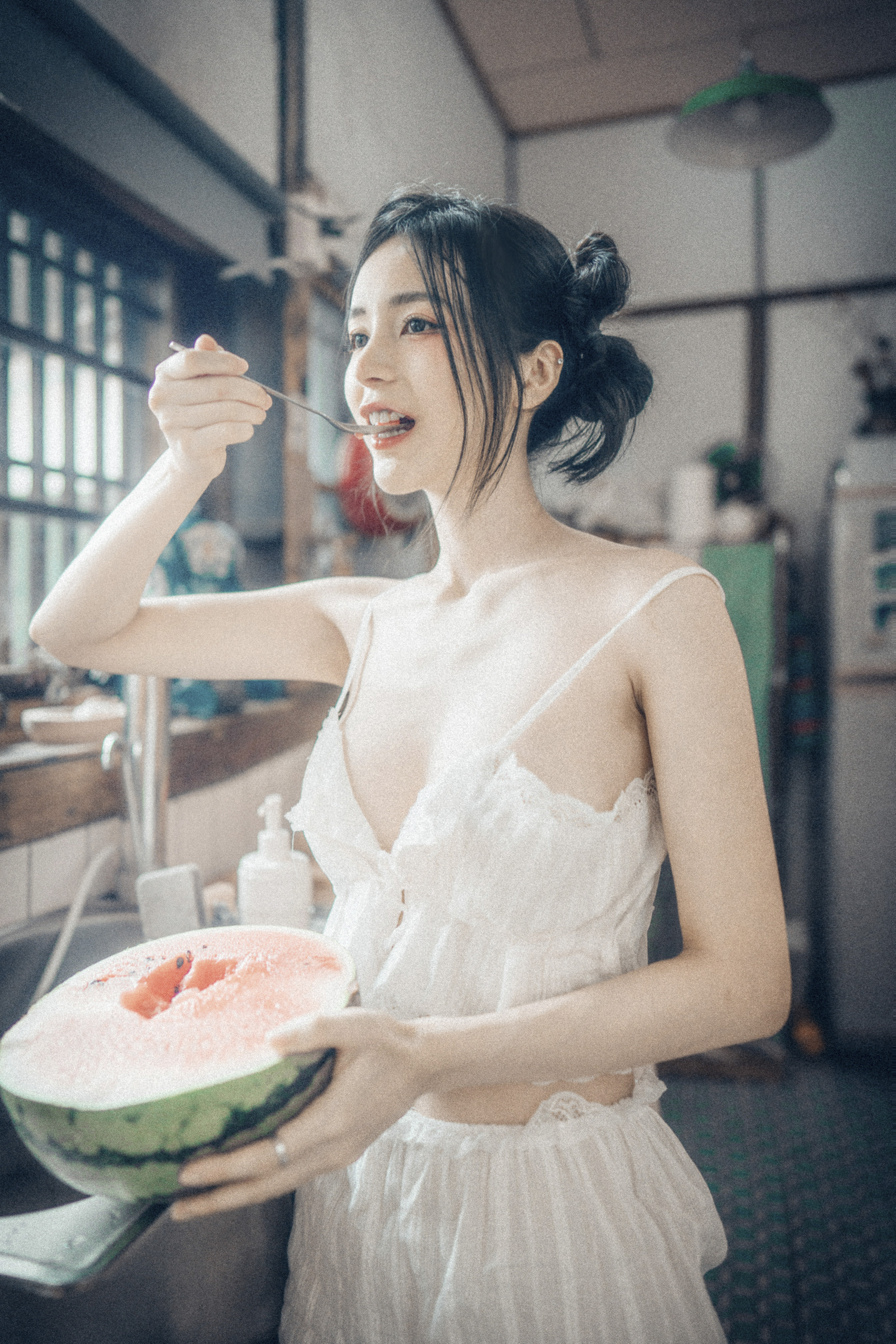 [JVID] 辰辰 – 生日最大尺度呈现-实体写真电子版