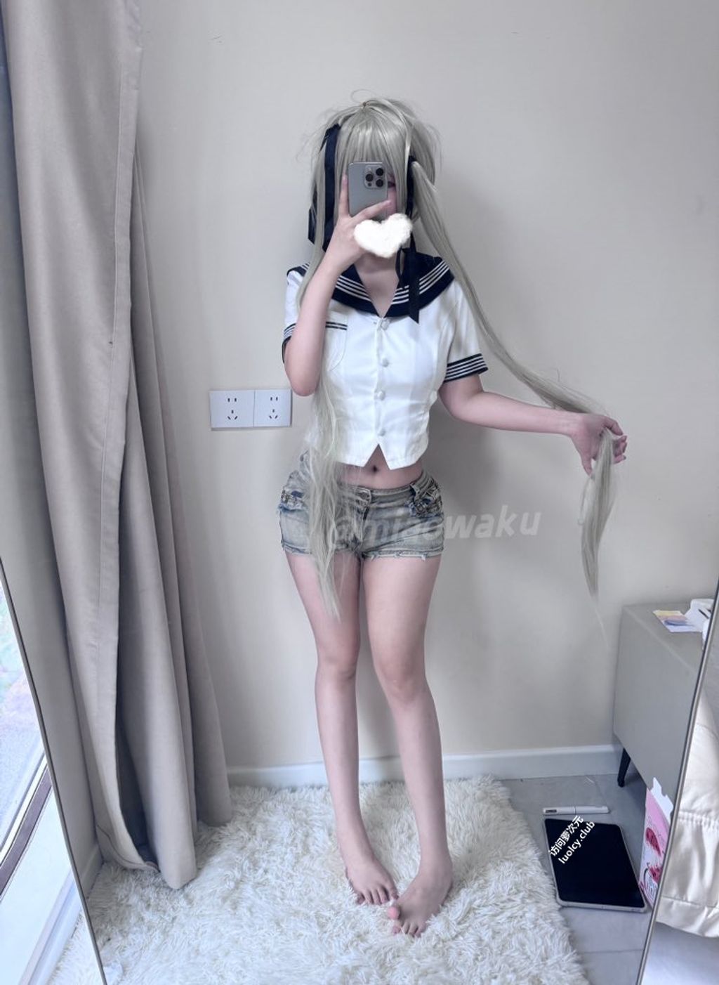 [OtherXXX] 呆呆(小粉馒头)： Cos大奶白虎萝莉 极品福利姬