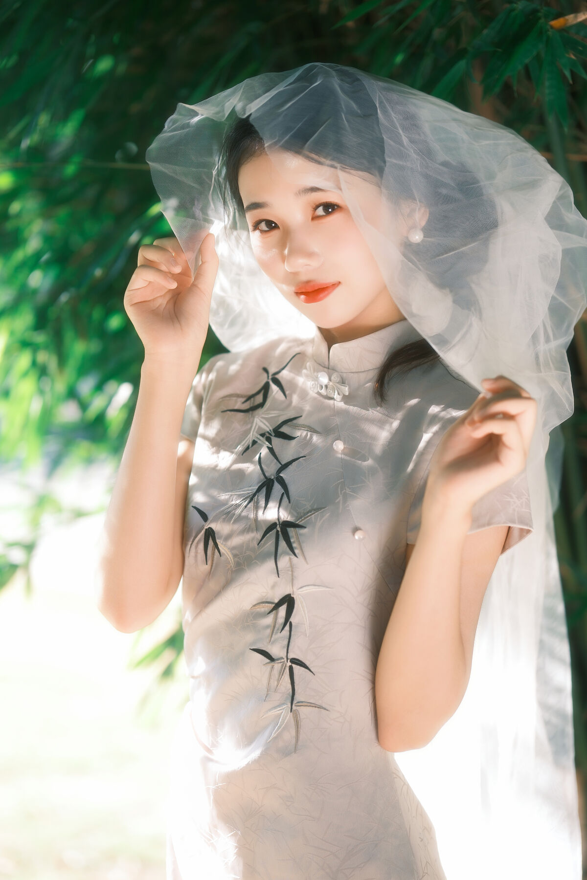 YiTuYu艺图语 Vol.10336 Fei Teng De Mi Zhou