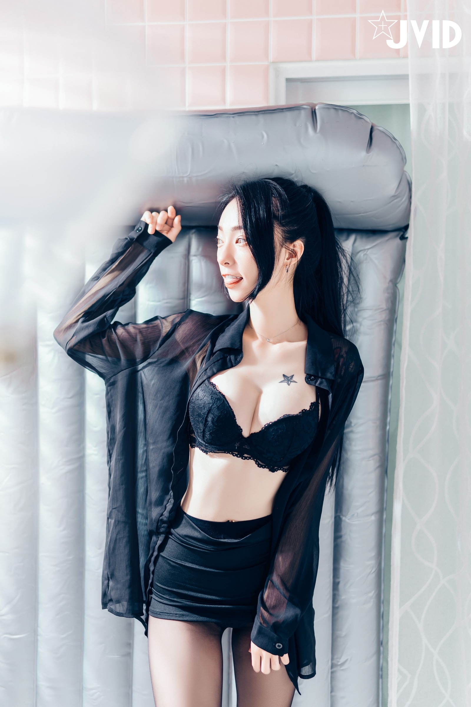 [JVID] Lele 樂樂 & 飄飄哥 – 上司新人下属 无内黑丝终极奥义