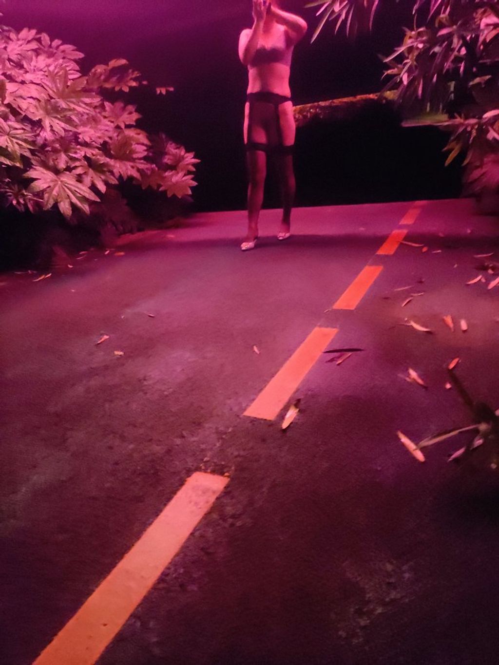 [OtherXXX] 沐子： 人前露出极品人妻