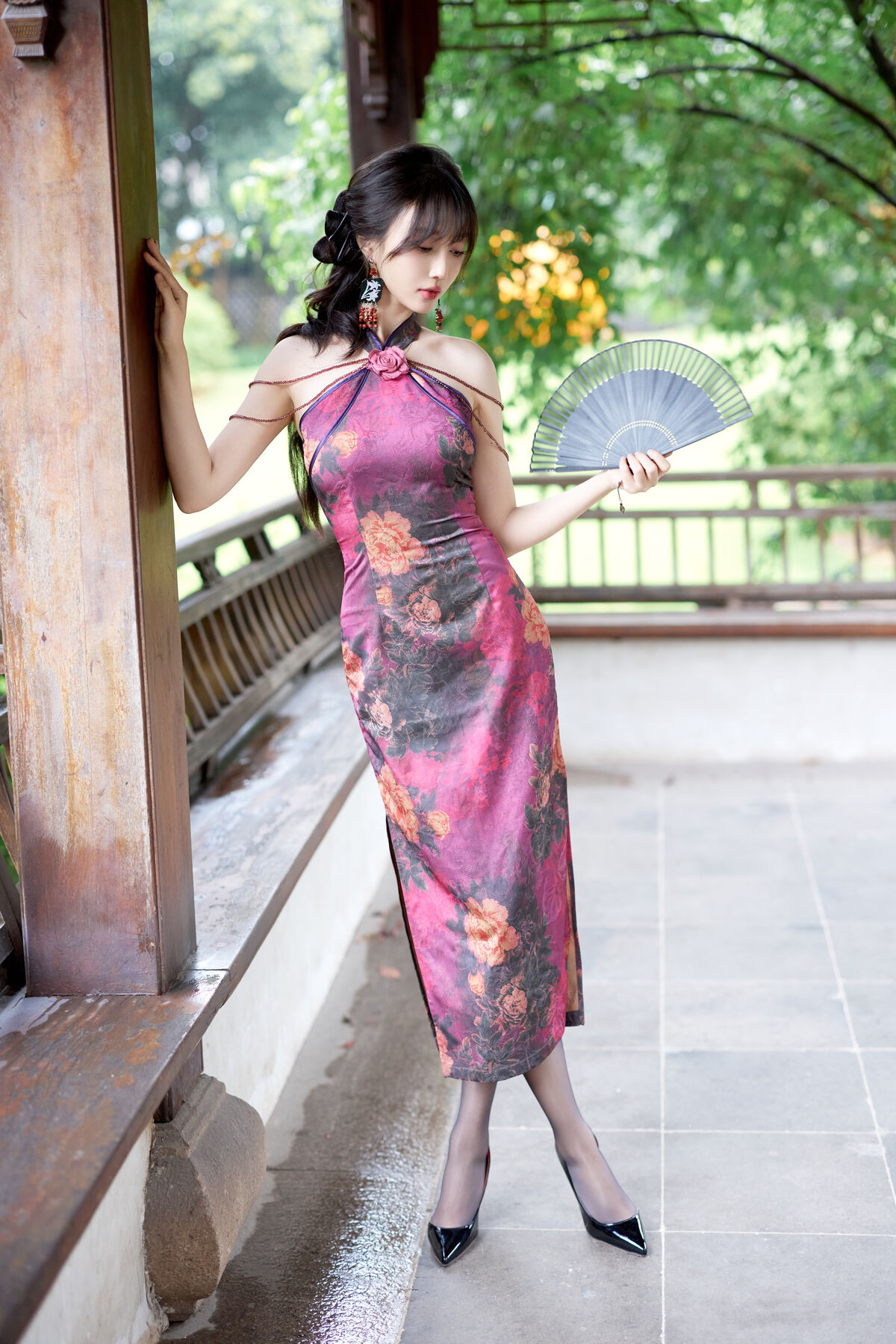 内购无水印 Yue Er Yue Er 玥儿玥er - 秀人网模特 紫色旗袍