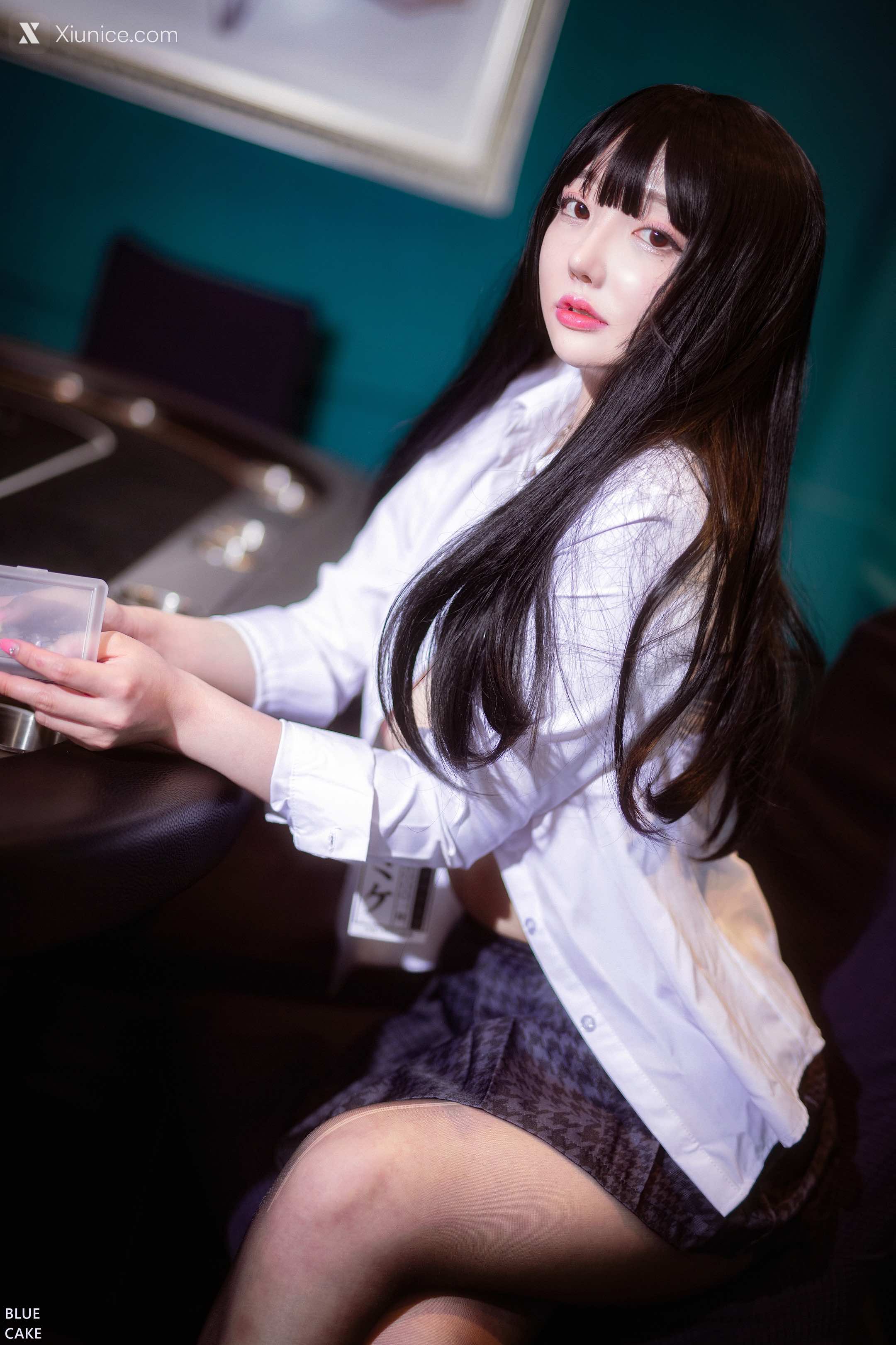 BLUECAKE Son Ye-Eun (손예은) – Hardcore Gambling 4K