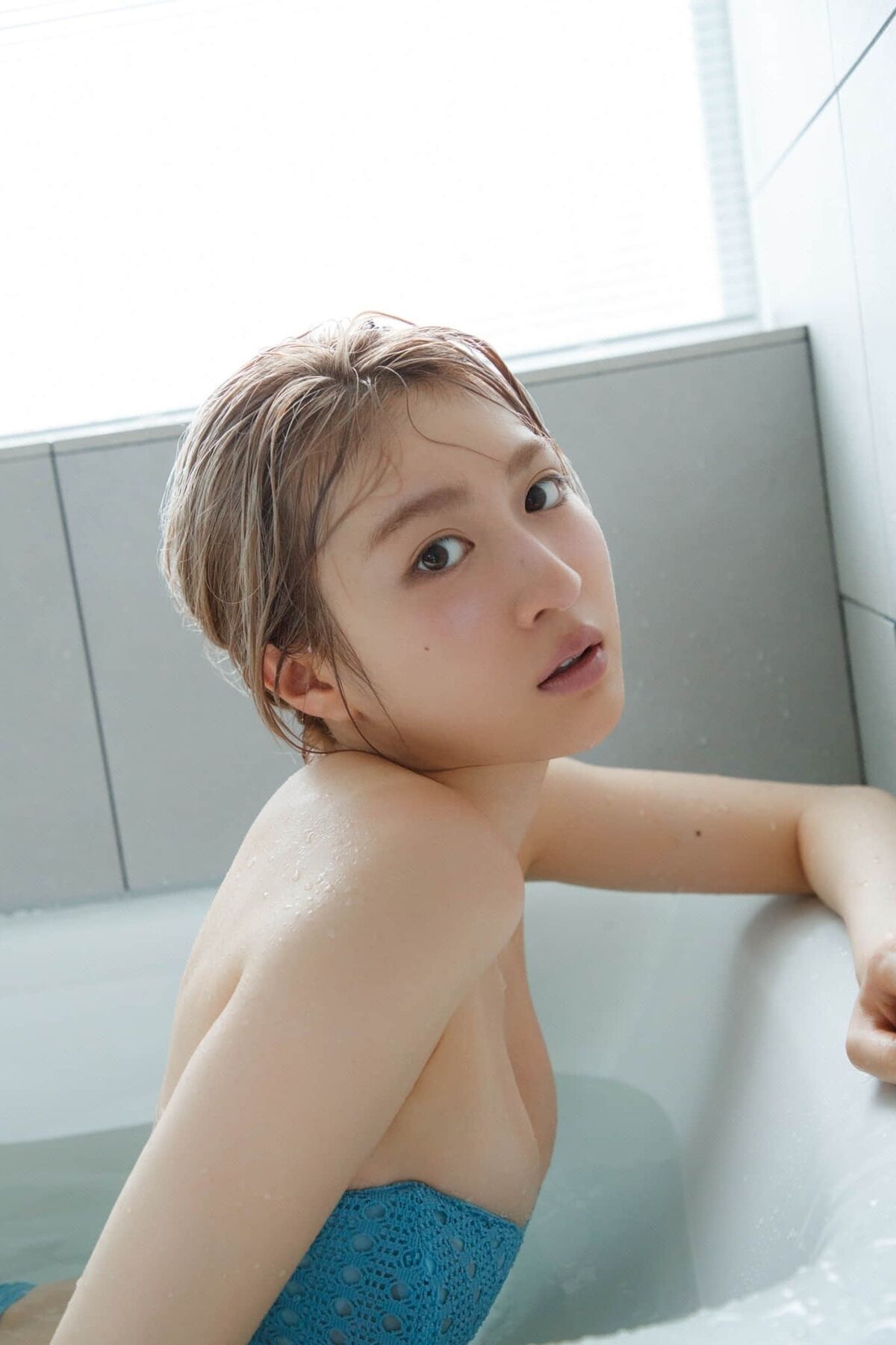 Nozomi Miyabe 宮部のぞみ - FRIDAYデジタル写真集 解放 誘惑の脚線美