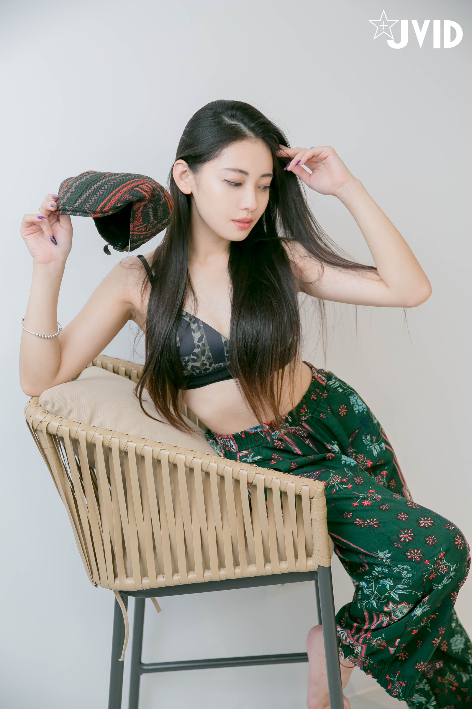 [JVID] 夏暮光 – 私底下穿著就讓人喜歡的性格美女