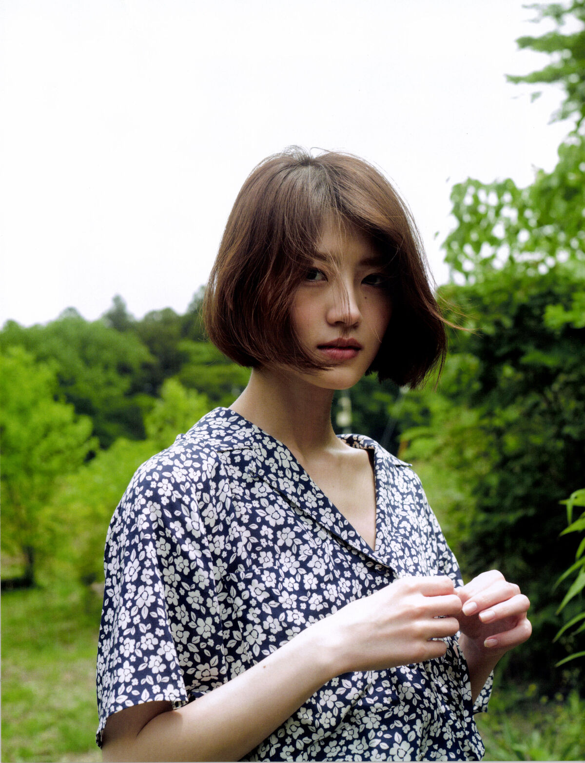 Yumi Wakatsuki 若月佑美 - 写真集 アンド チョコレート