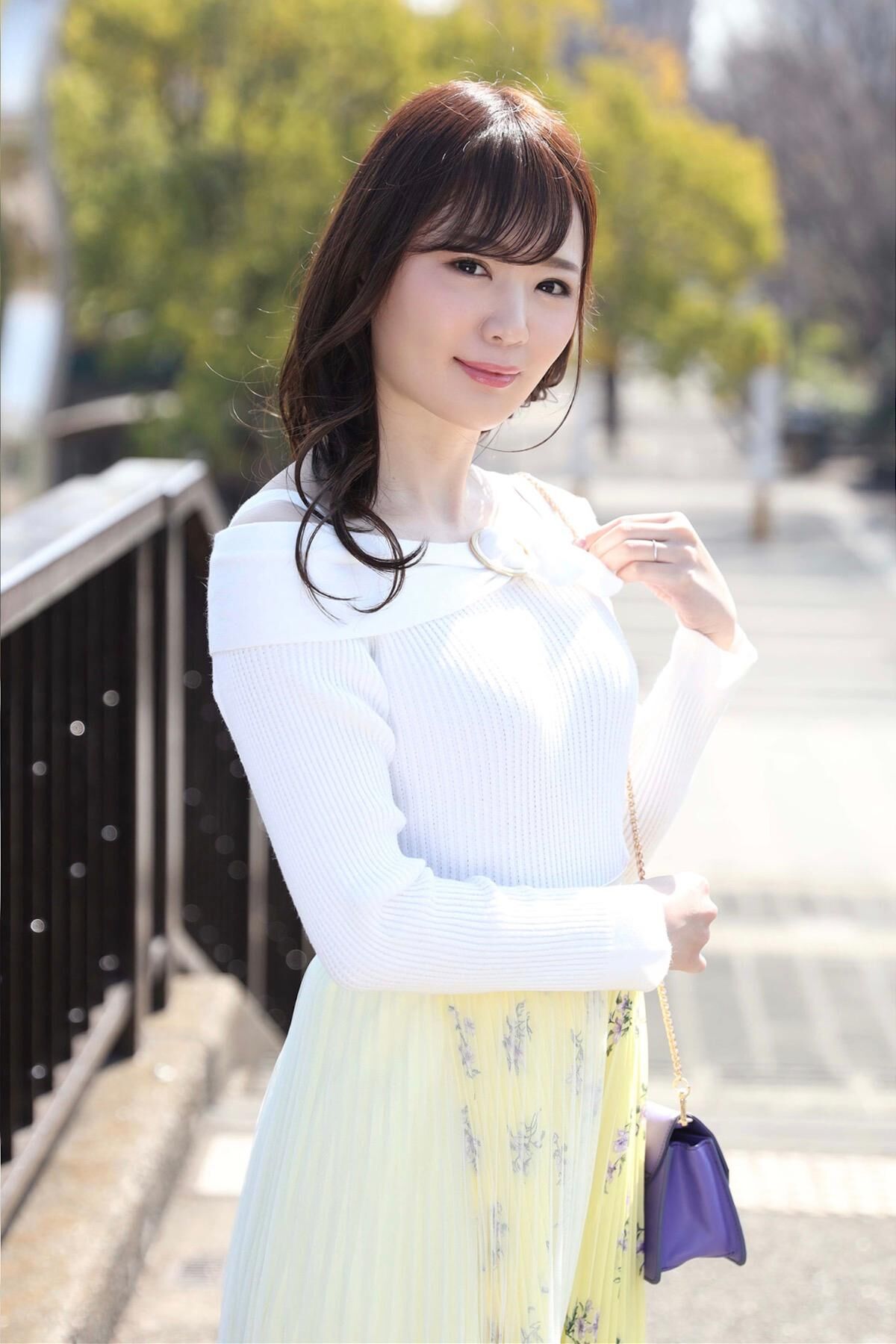 Nono Enomoto 榎本乃々 - AV女優の友達に感化され決意の撮影に挑んだ若奥様
