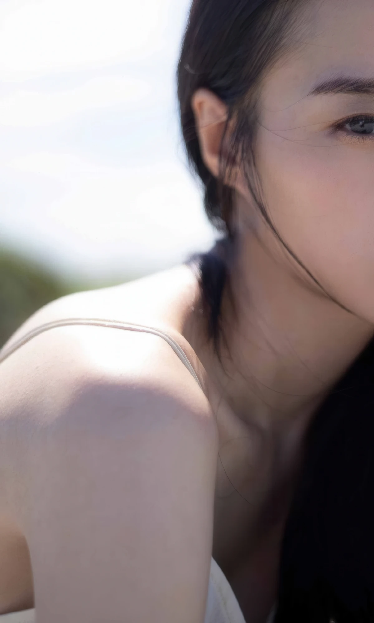 Riho Takada 高田里穂, 写真集 「Eternal Heroine 永遠のヒロイン」