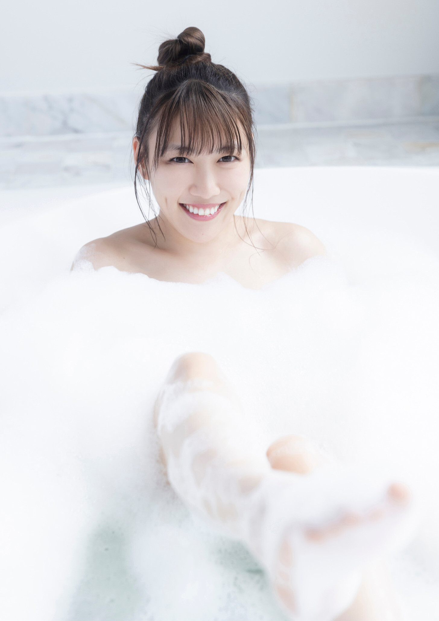 [Photobook] 2023.08.29 高城れに1st写真集「9‑Kaw‑Another Edition」