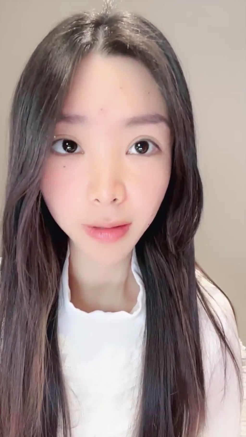 小爱： 舞蹈系气质女神 妖娆热舞 激烈喷水