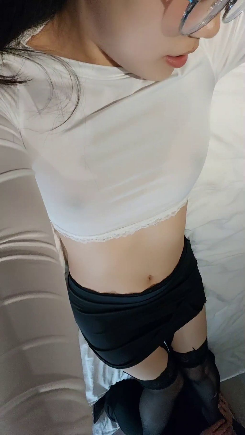 雯雯茜茜： 欲女双学妹 剧情演绎 勾引技师 外卖小哥 #02