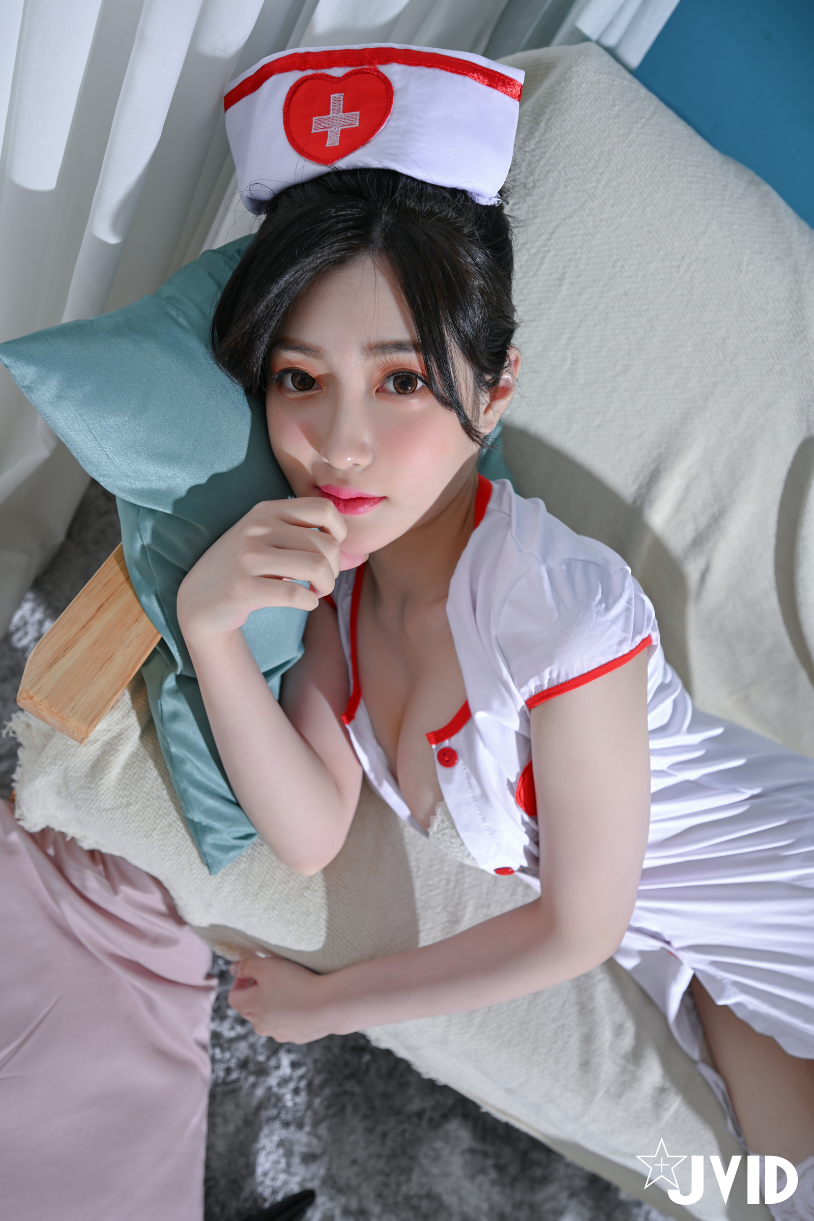 [JVID] 璃奈醬 – 打完疫苗是不是發燒酸痛痛？小護士璃奈醬全心陪伴照顧你!還沒輪到打疫苗超幹？沒關係璃奈醬腳開開給你在神鮑裡注入白色汁液
