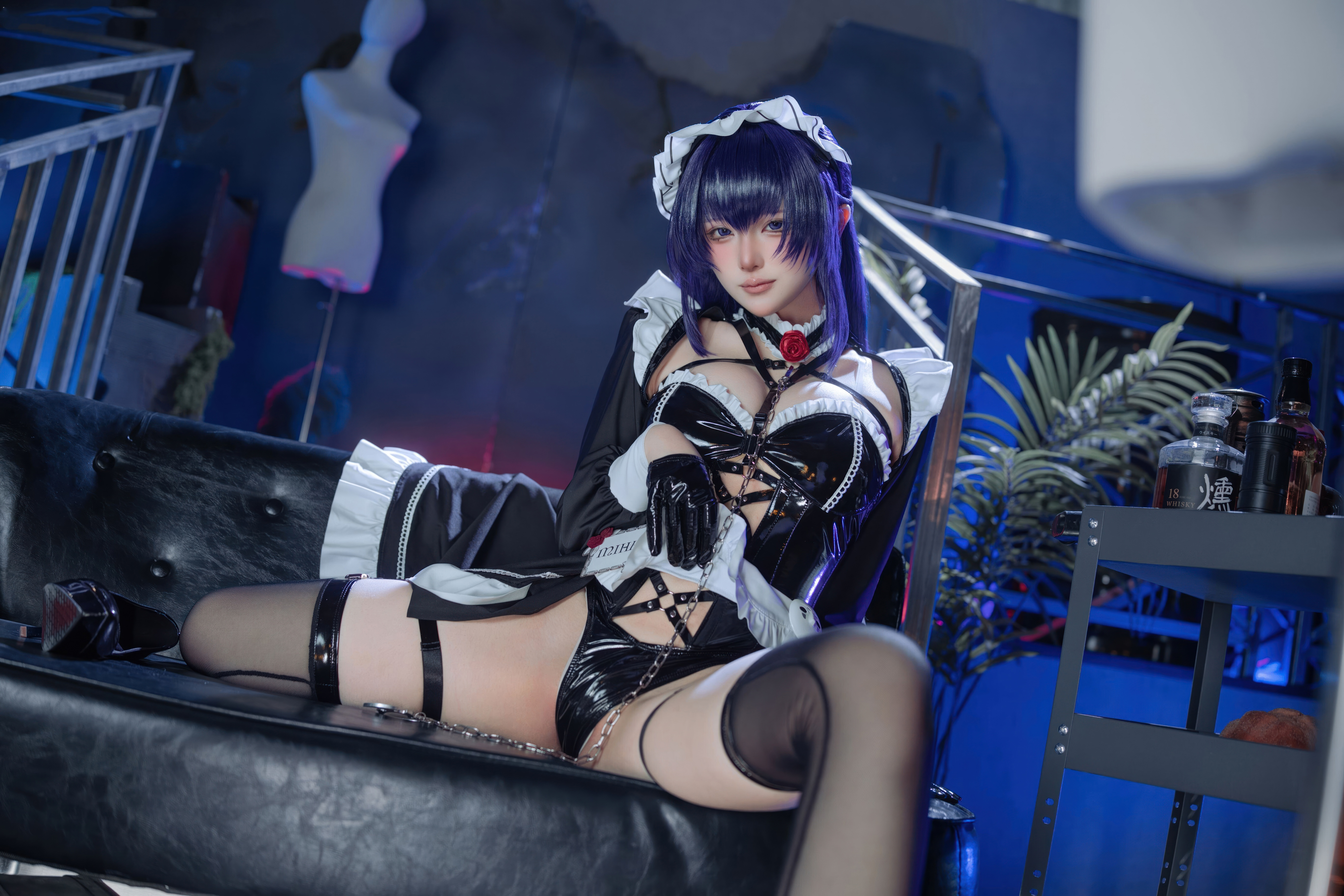 [Cosplay] 屿鱼 Nikke胜利女神 米哈拉·咖啡女仆
