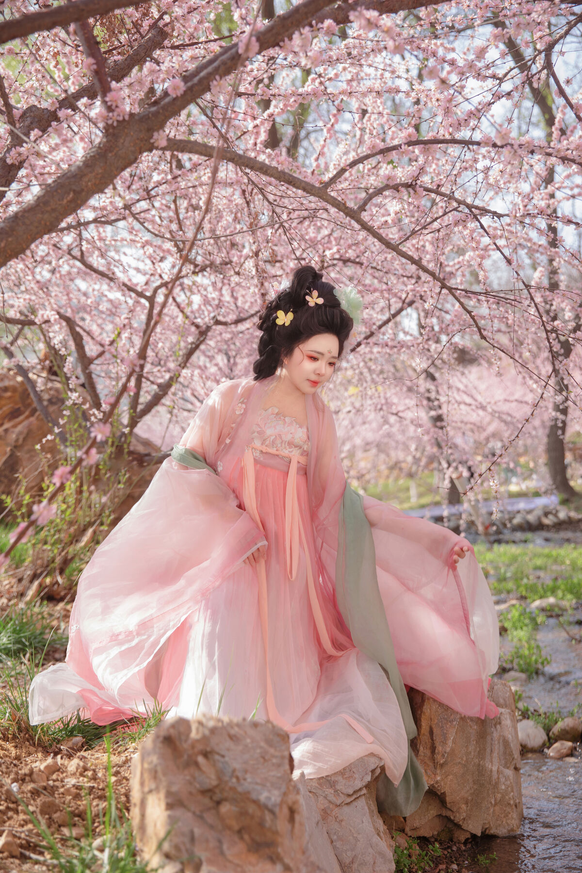 YiTuYu艺图语 Vol.10612 Liu Liu 27 YiTuYu艺图语 Vol.10612 Liu Liu