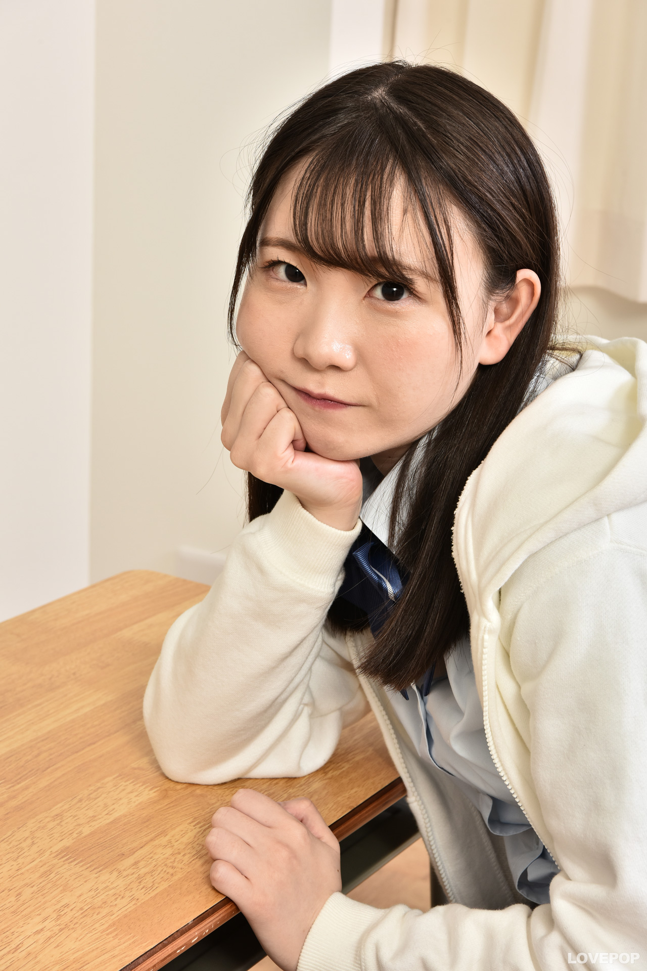 [Lovepop] Kozue Fujita 藤田こずえ - No.L-0690 Photoset #008 School Uniform (Hoodie)