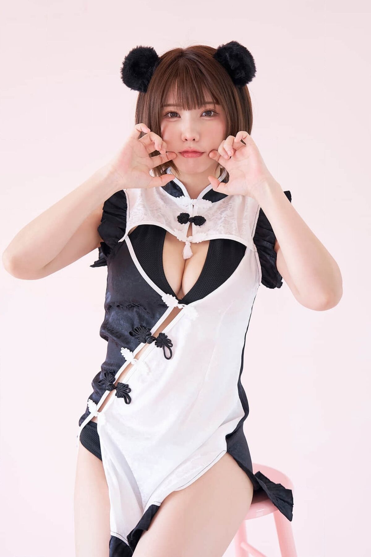 Enako えなこ - 漫画アクションデジタル写真集 清く 熱く