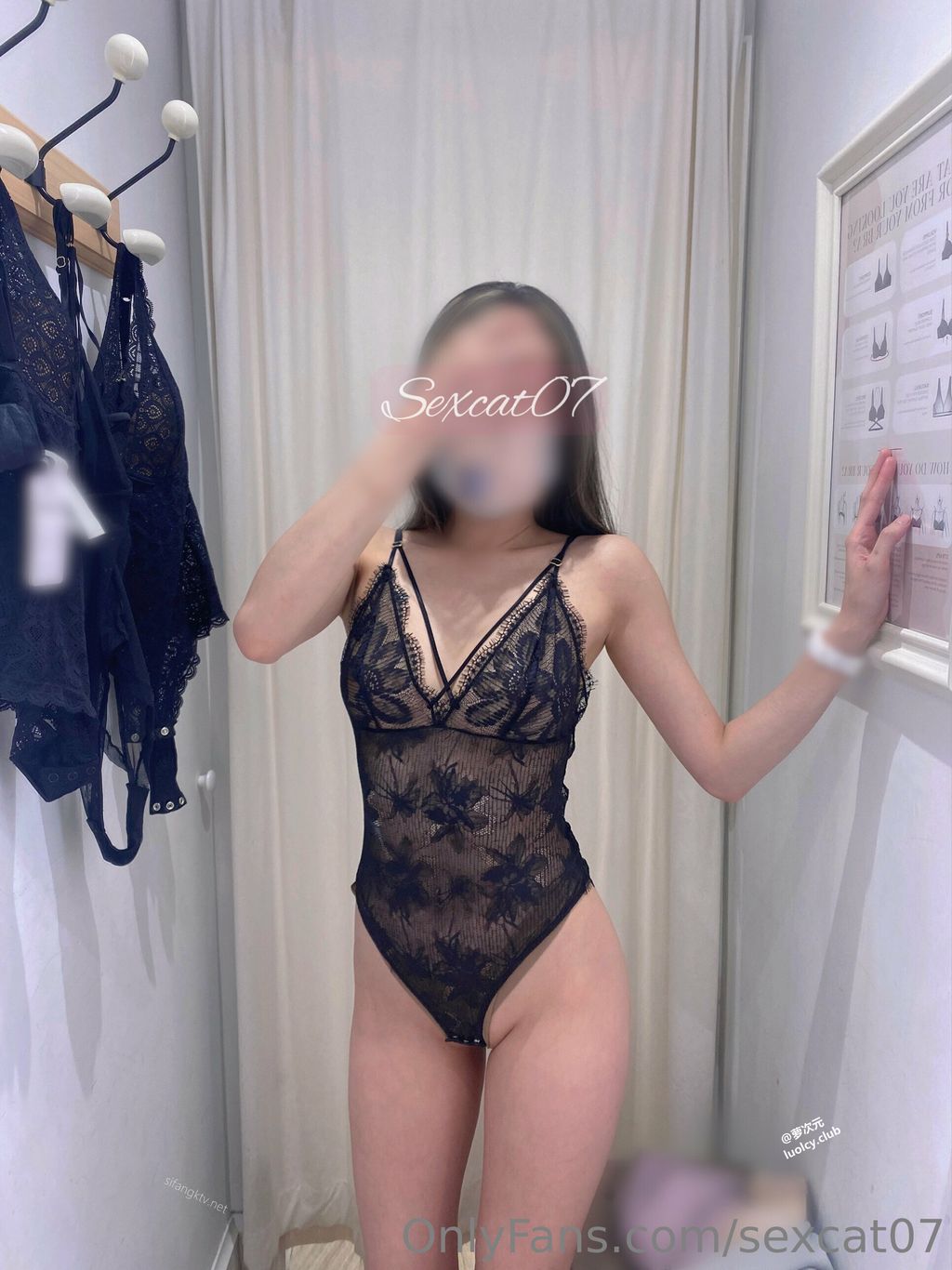[OtherXXX] Sexcat(性感的猫)： OF究极绿帽骚妻 健身室大乱交混战
