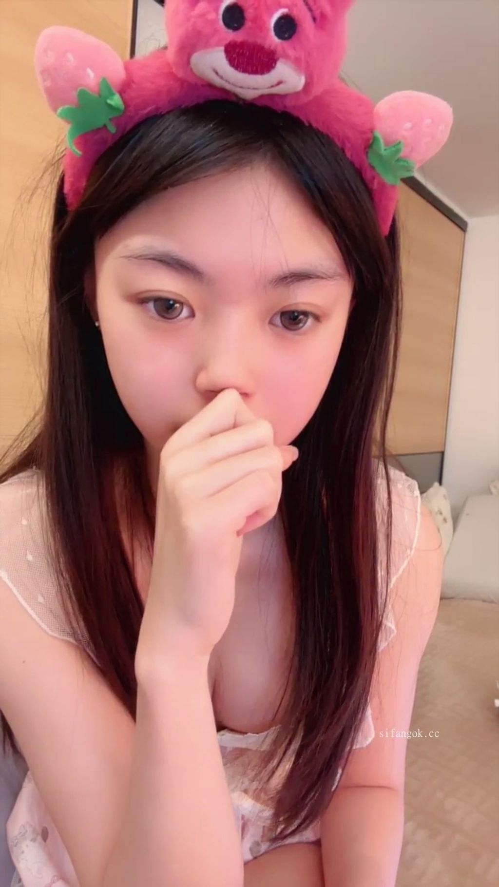 小佳宝： 校花级小美女付费首秀