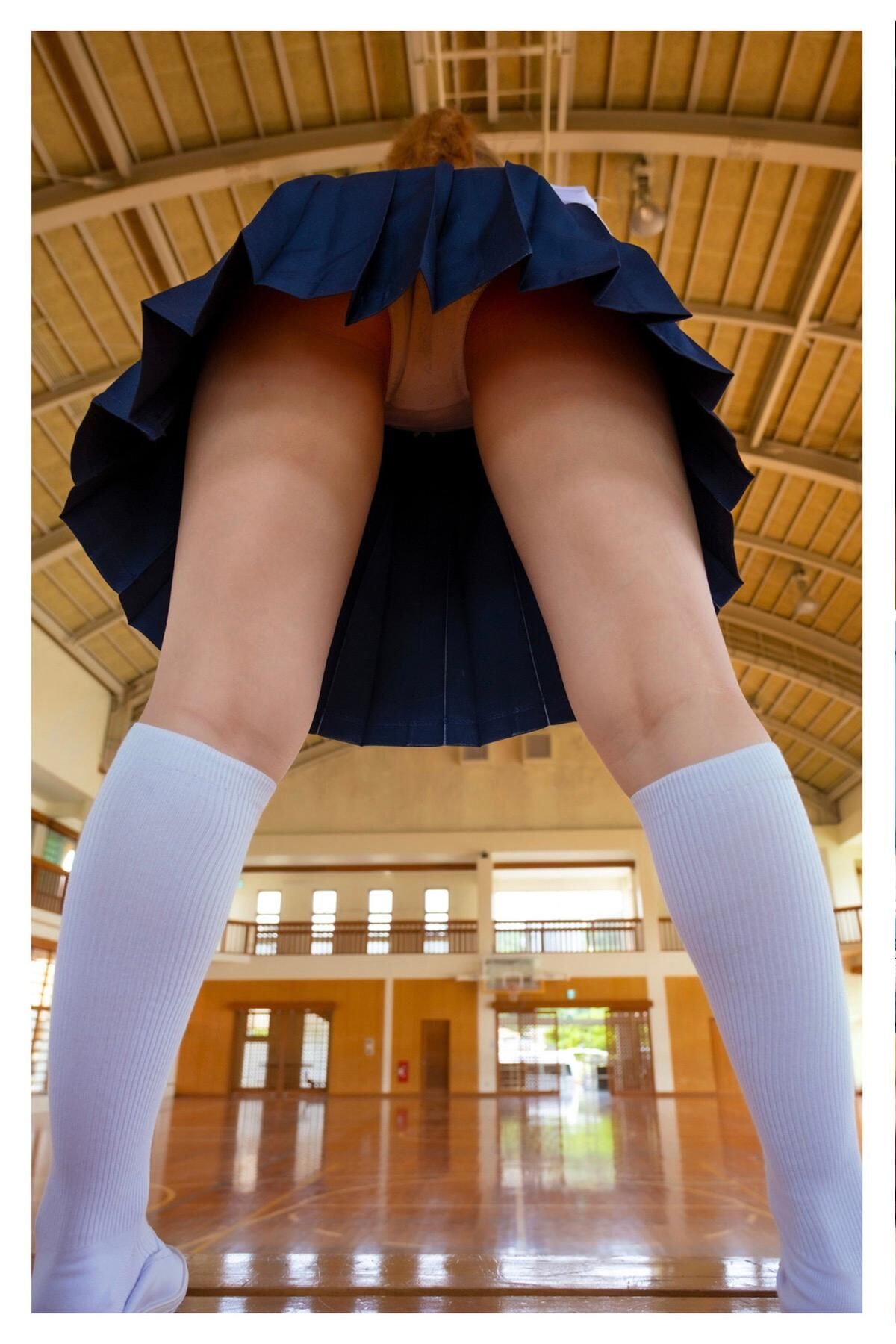 PANCHIRA - 全編制服パンチラ写真集 02