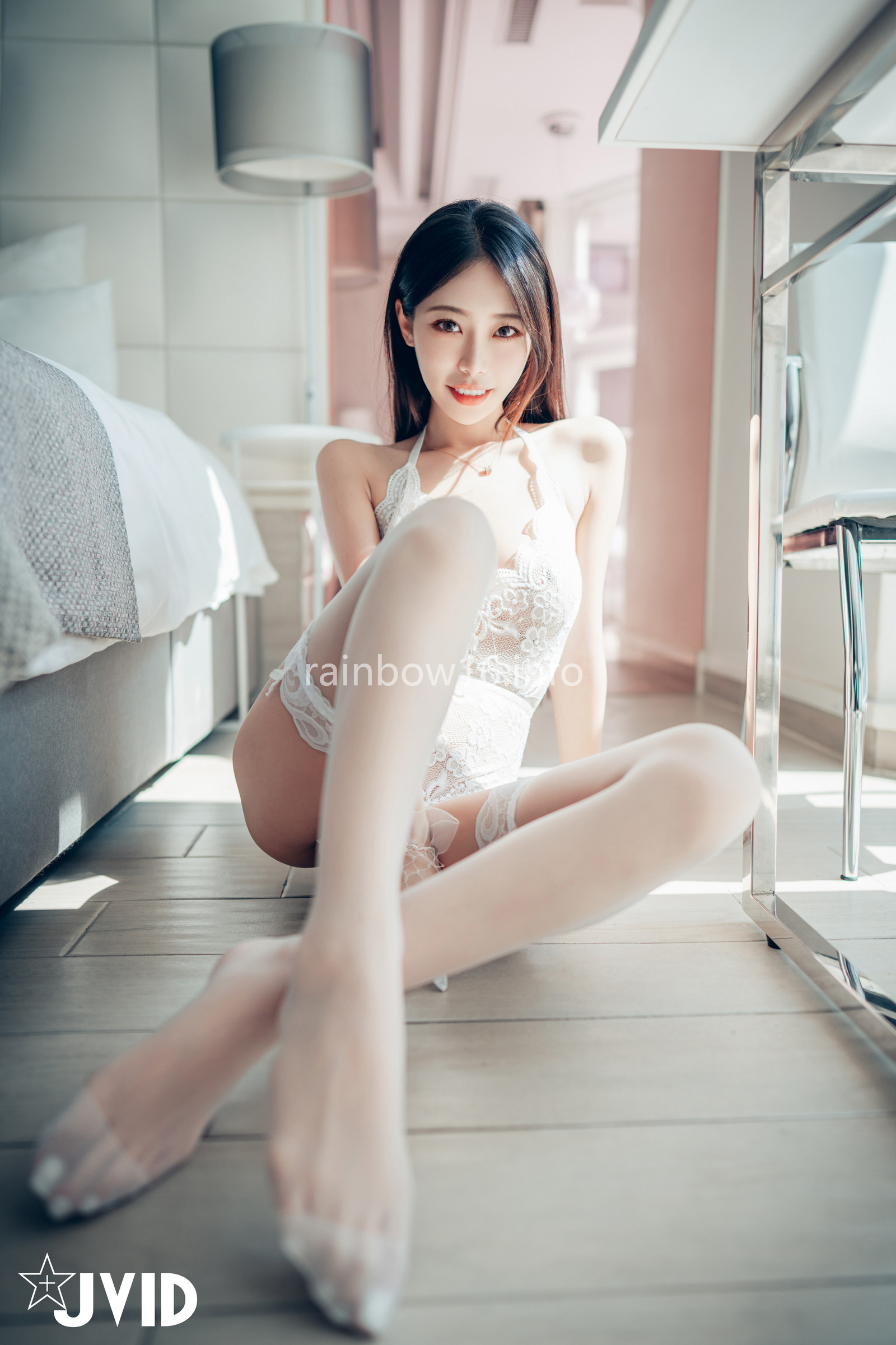 [JVID] WenHsin 玟妡 – 勻稱美腿玟妡看見她就起秋的假日午後白絲黑絲一次滿足只想與她一起把房間弄得亂糟糟