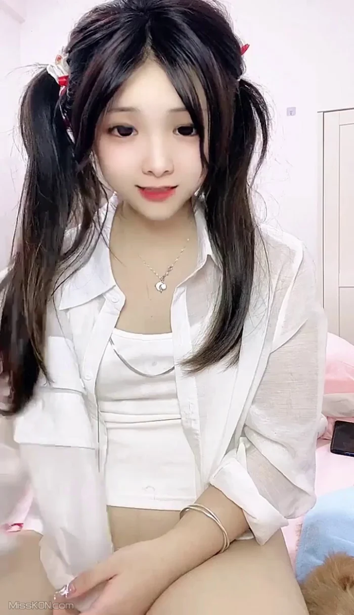 音萌软妹: 软萌学妹 直播间脱光很诱惑 20 音萌软妹: 软萌学妹 直播间脱光很诱惑