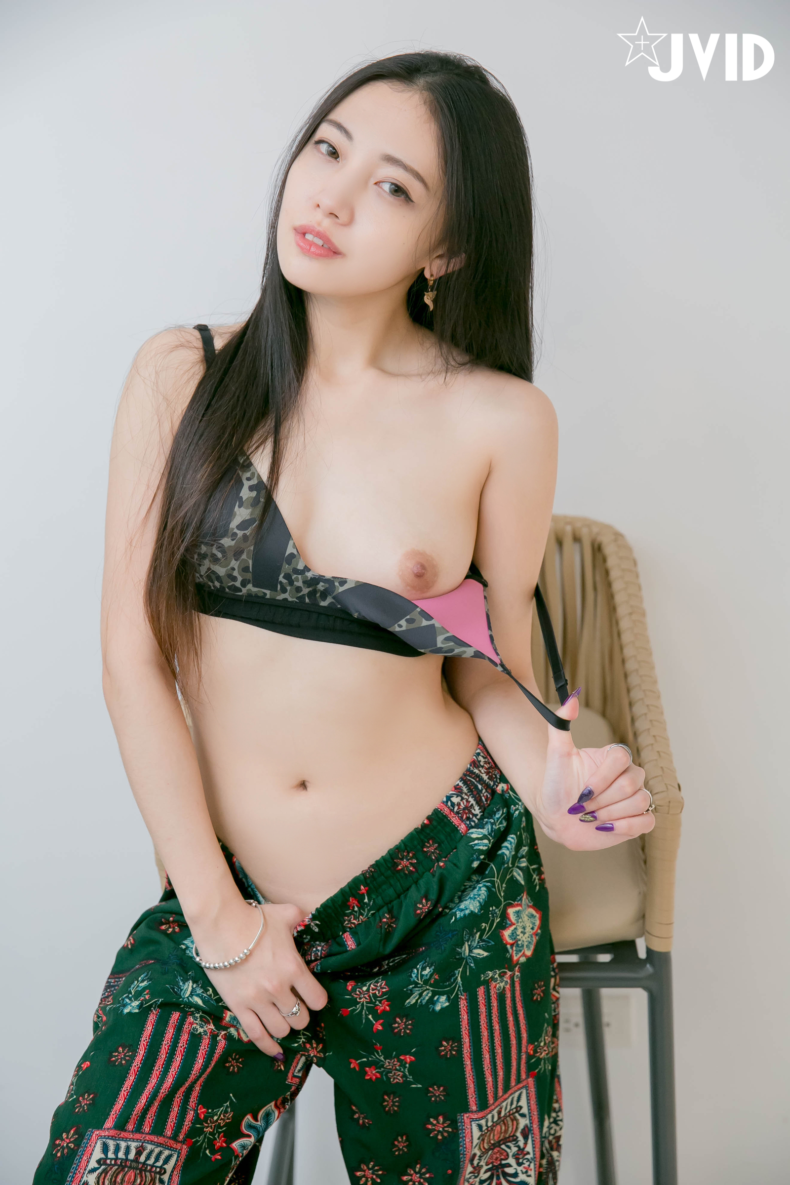 [JVID] 夏暮光 – 私底下穿著就讓人喜歡的性格美女