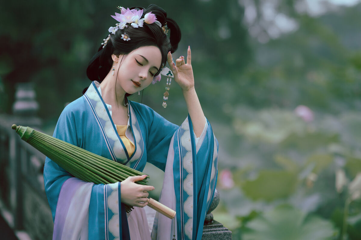 YiTuYu艺图语 Vol.10246 Ai Mo Li