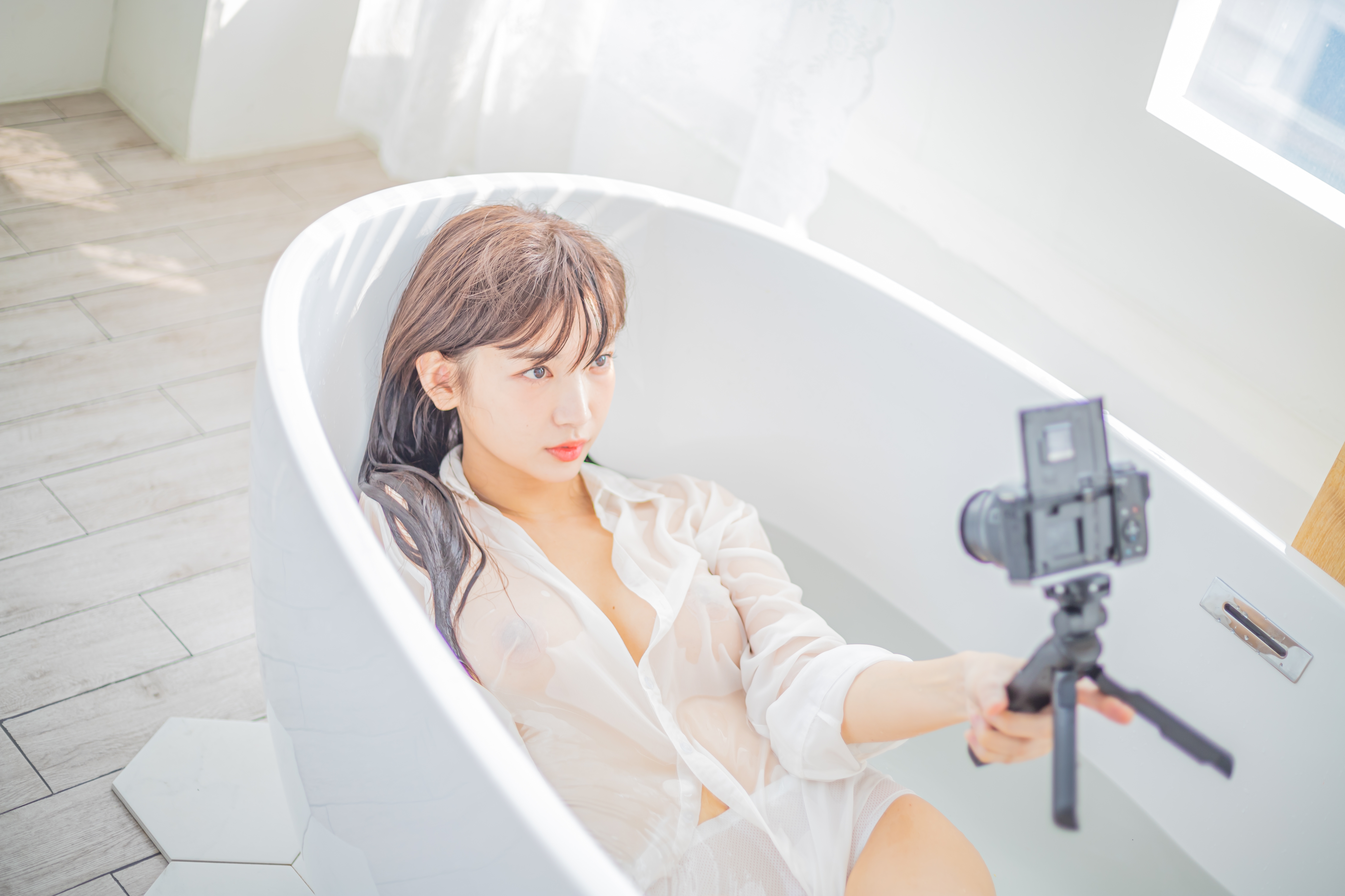 [Patreon] Leezy (이지) – Secret Web APRIL