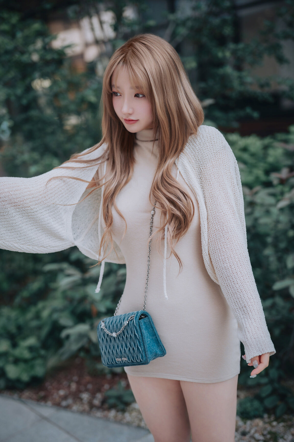 DJAWA Son Ye-Eun 손예은 - Happy Solo Birthday Part01